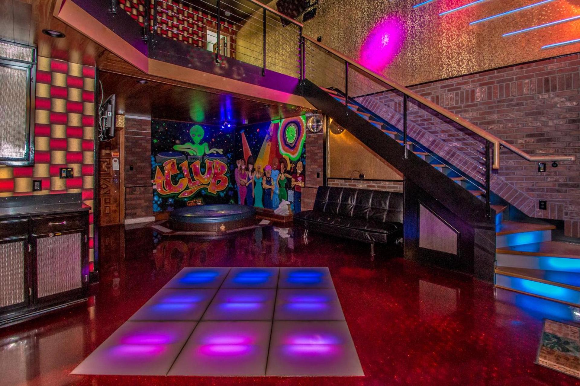 Adventure Suites photo 31