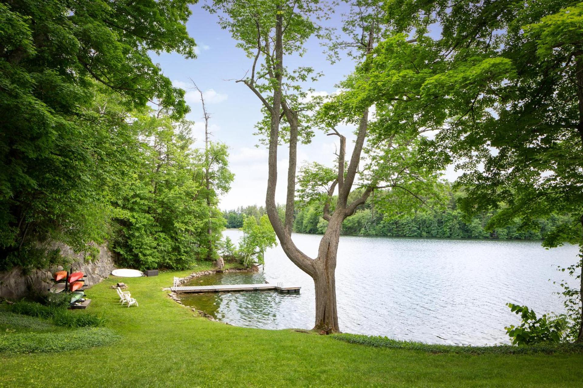 Lakehouse Inn photo 4