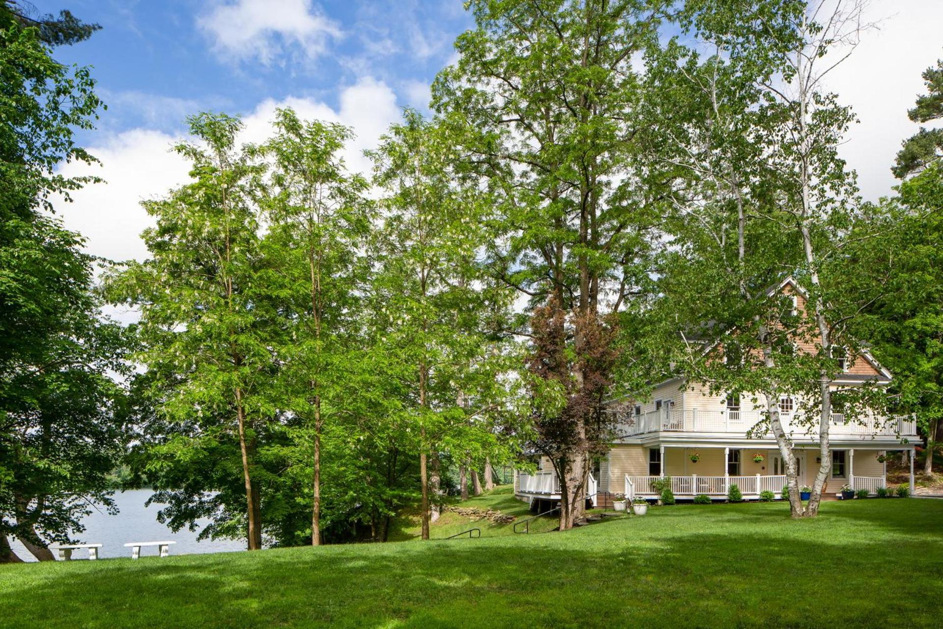 Lakehouse Inn photo 30