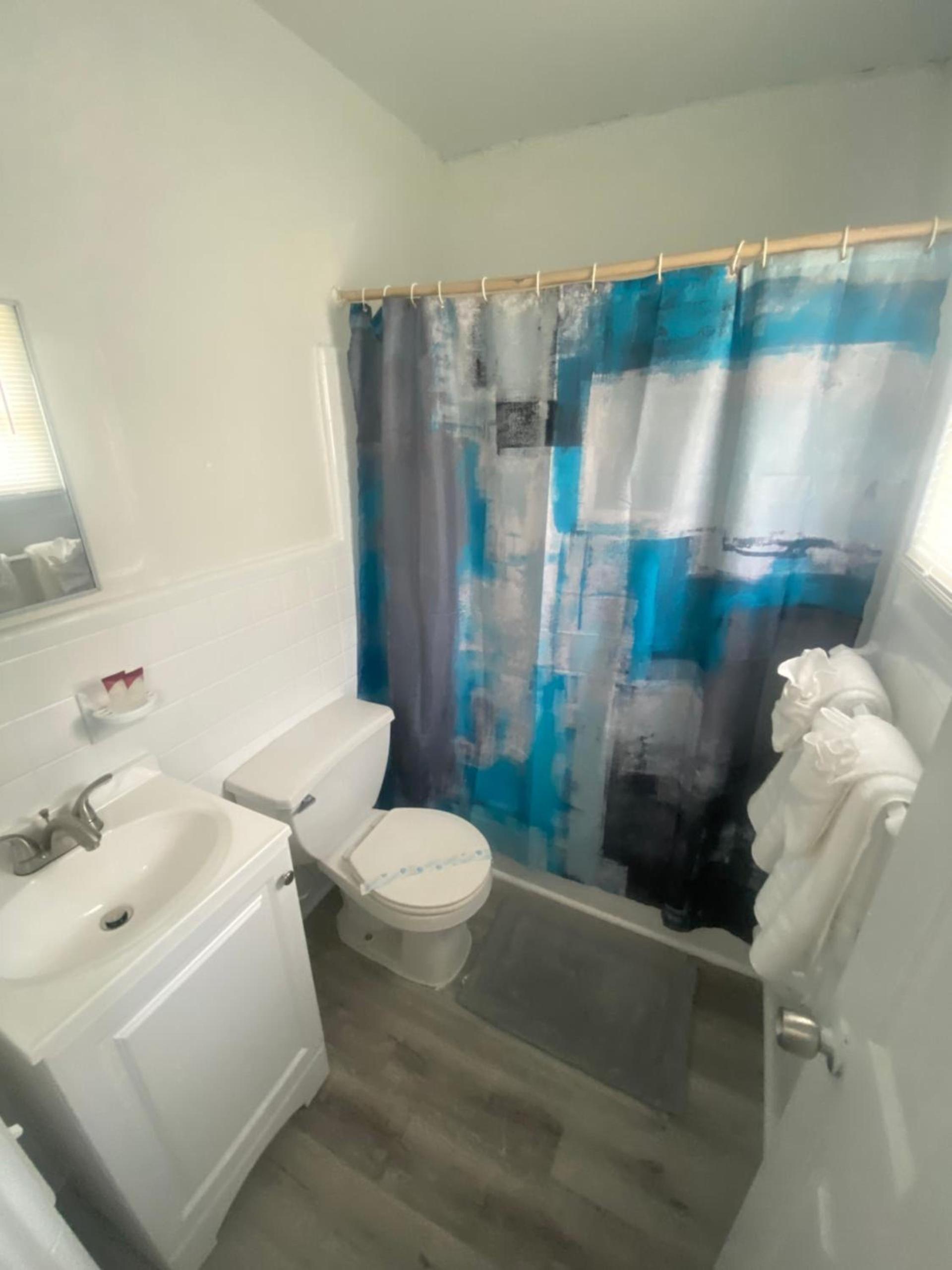 Uptown Inn & Suites photo 29