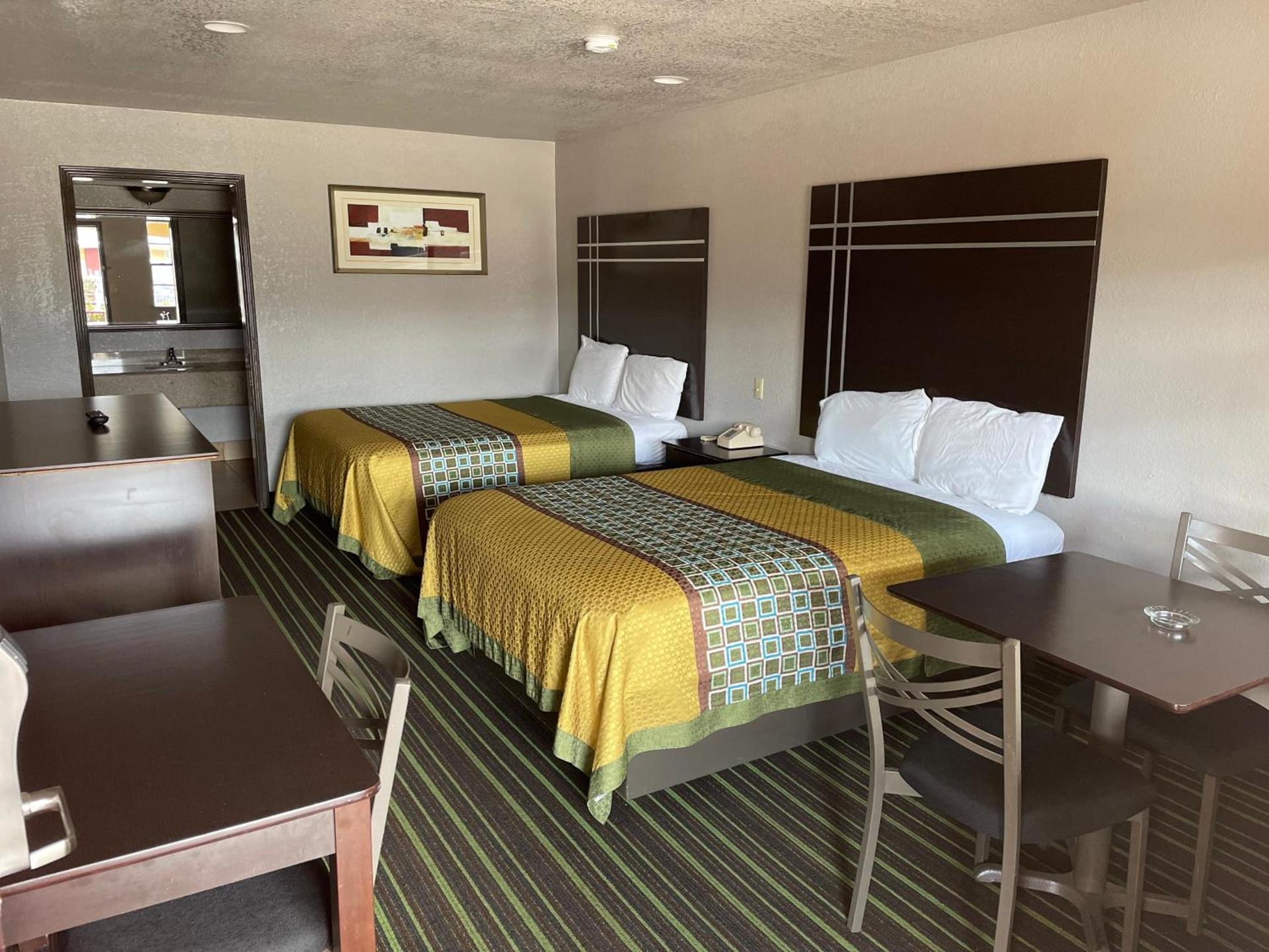 REGENCY INN - CHANNELVIEW photo 27