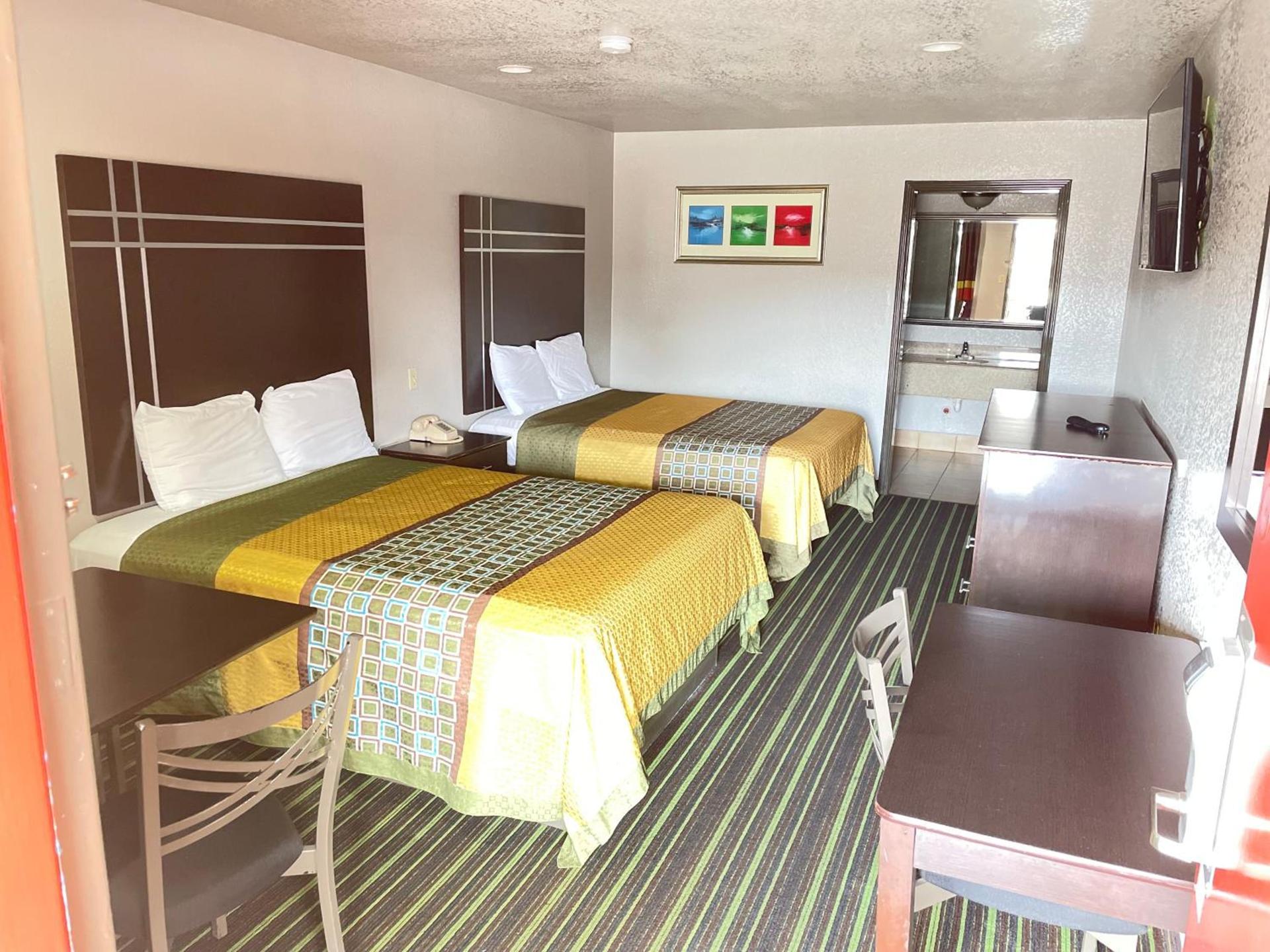 REGENCY INN - CHANNELVIEW photo 28