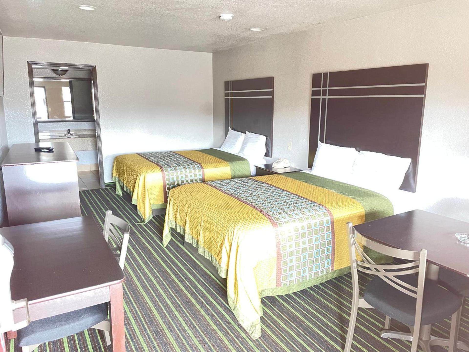 REGENCY INN - CHANNELVIEW photo 21