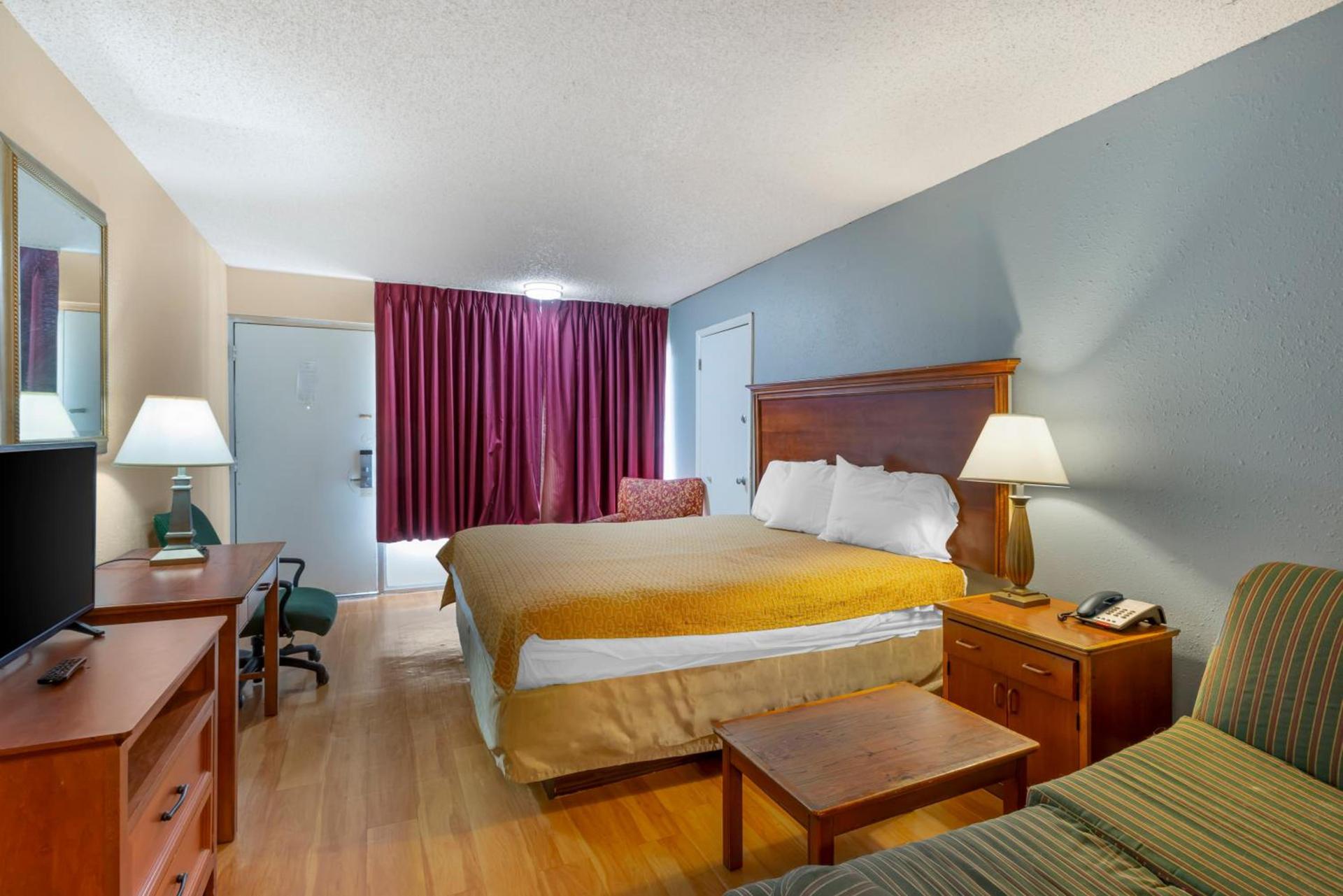 Rodeway Inn Colonial Heights I-95 photo 35