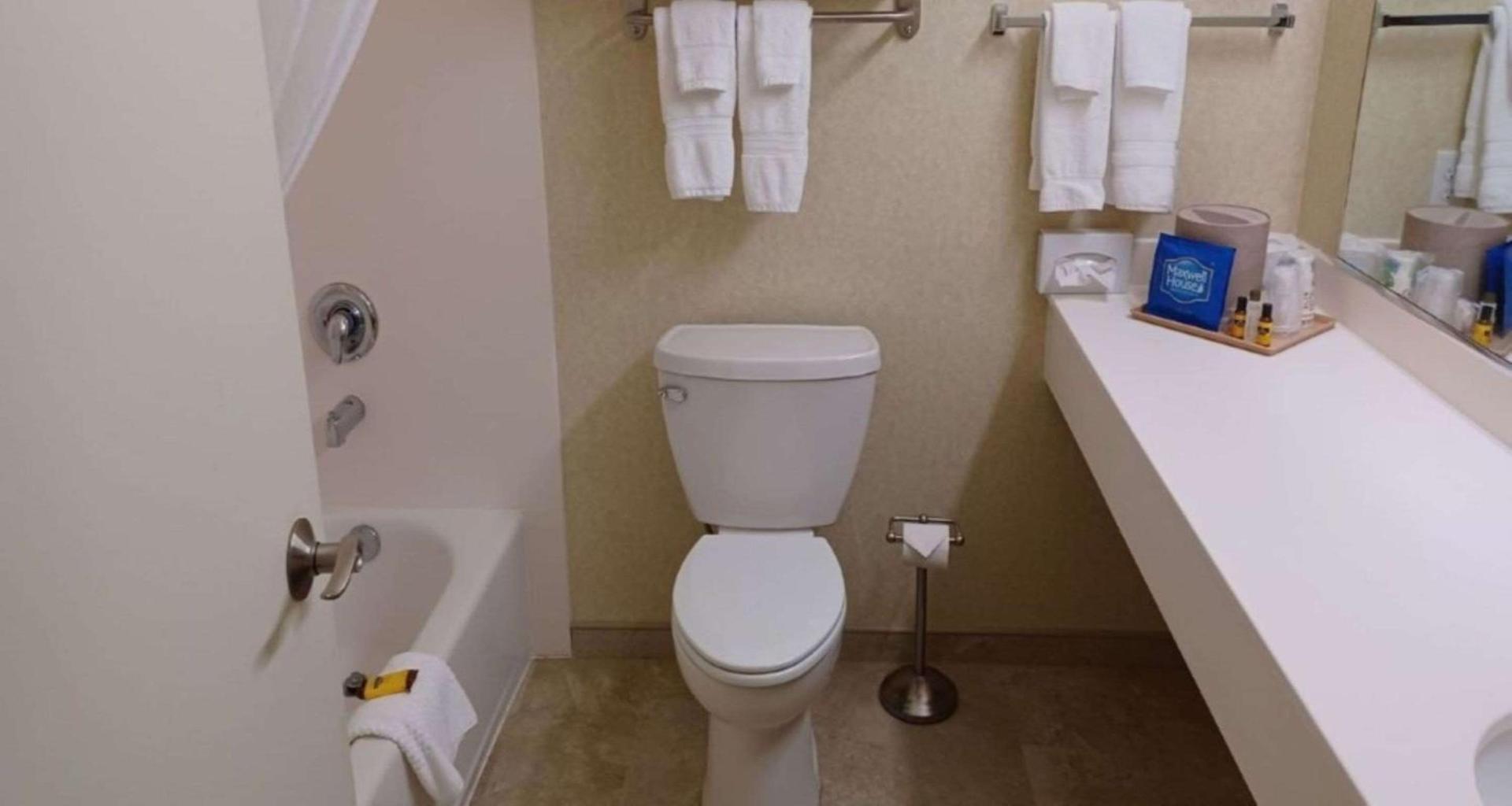 SureStay Hotel by Best Western Eureka photo 16