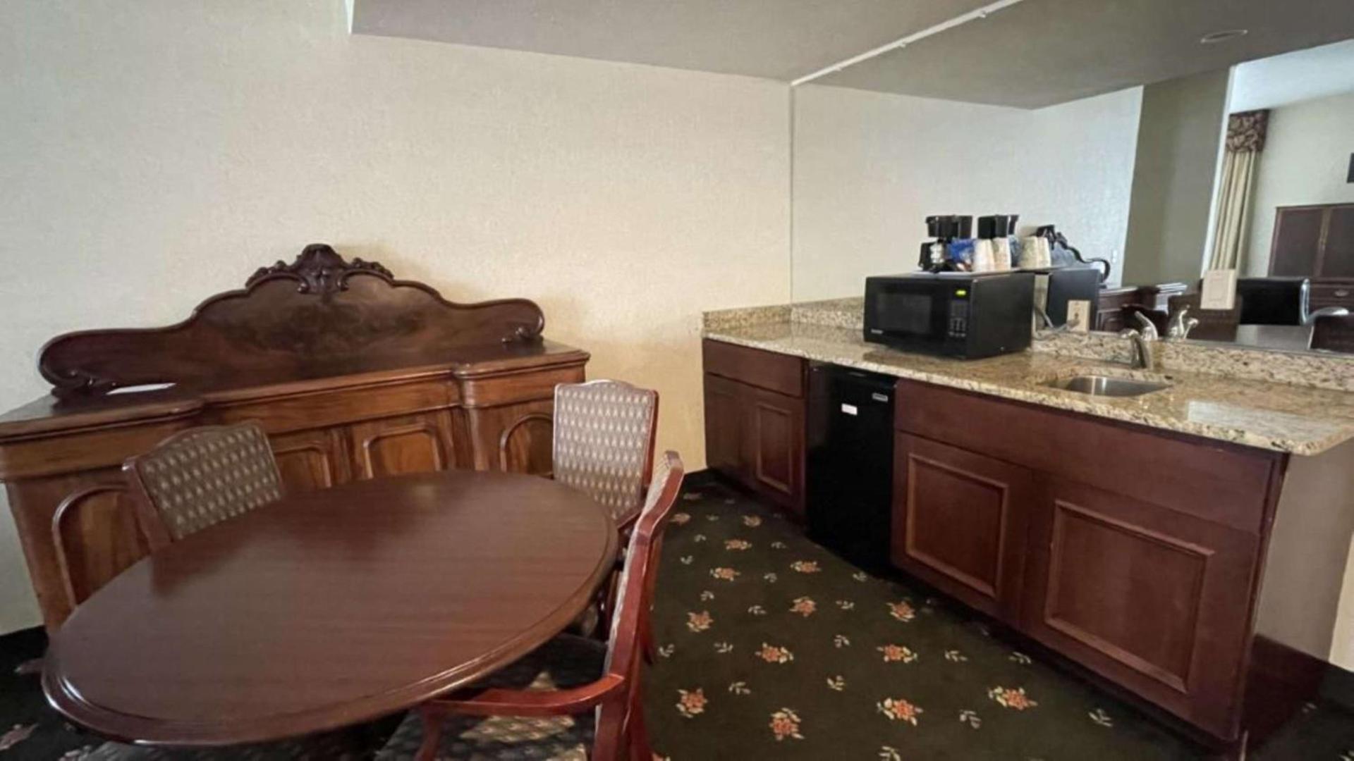 SureStay Hotel by Best Western Eureka photo 9