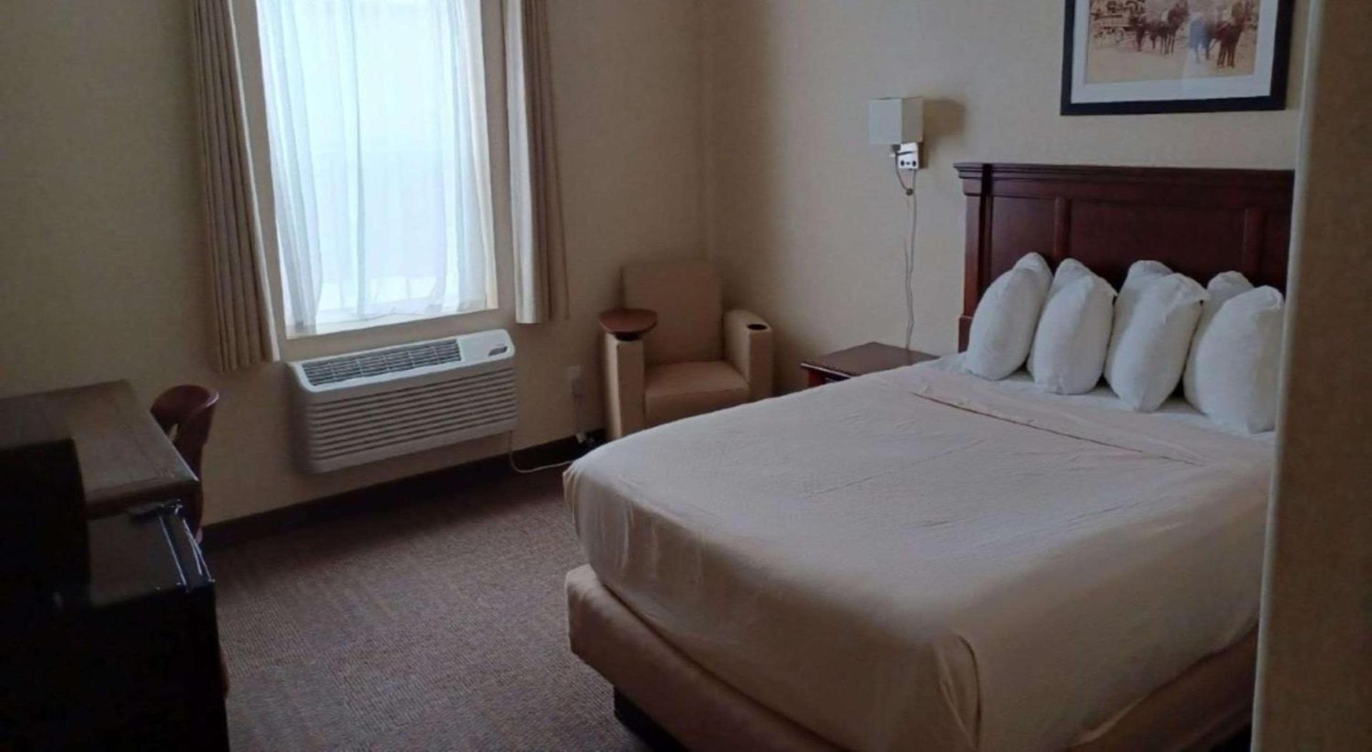 SureStay Hotel by Best Western Eureka photo 14
