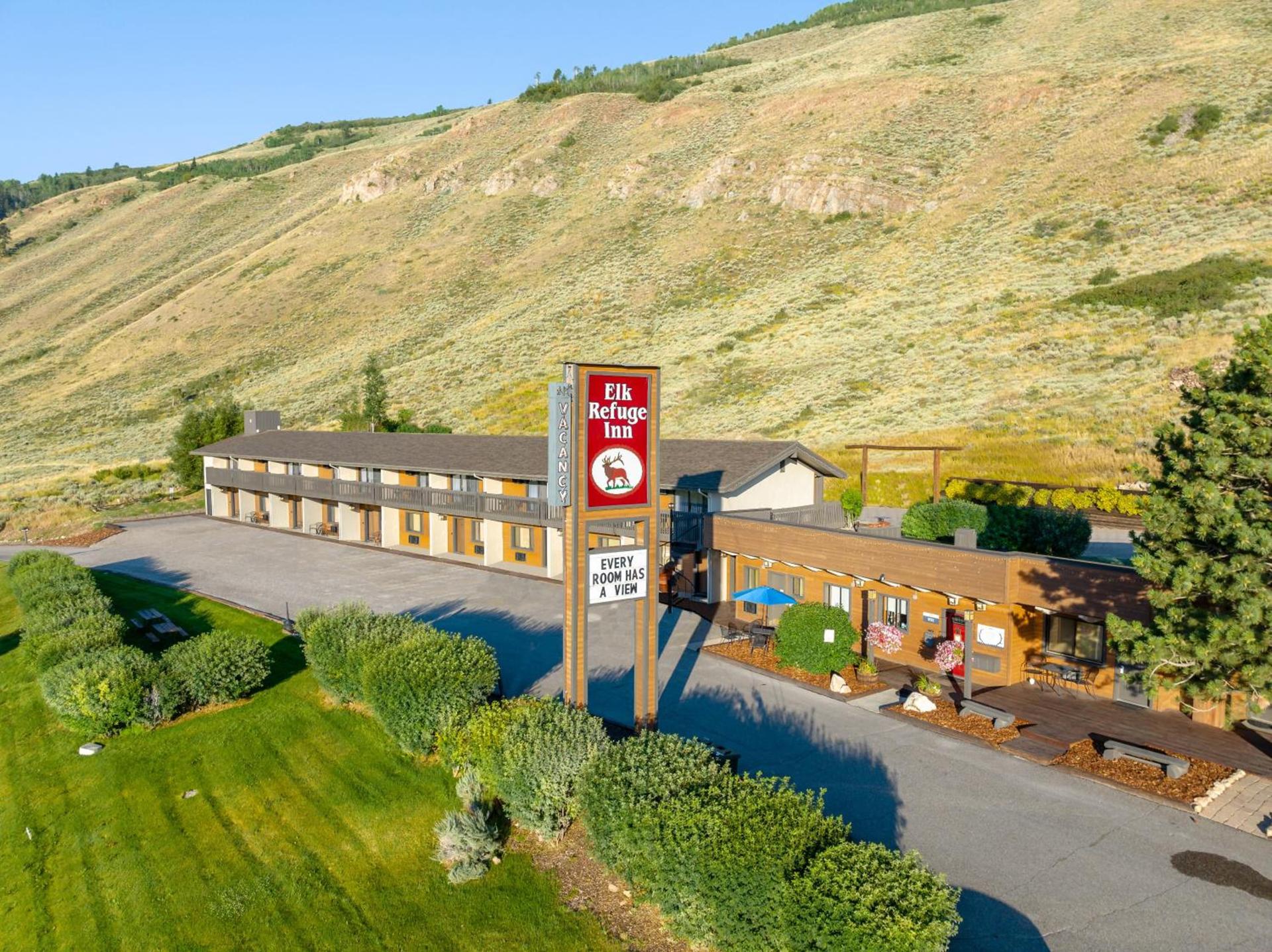 Elk Refuge Inn photo 22