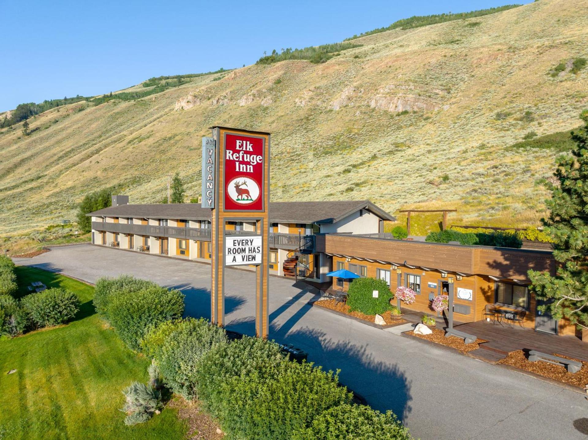Elk Refuge Inn photo 24