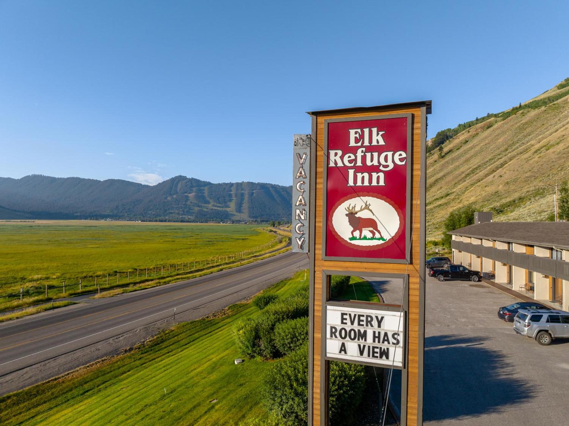 Elk Refuge Inn photo 15
