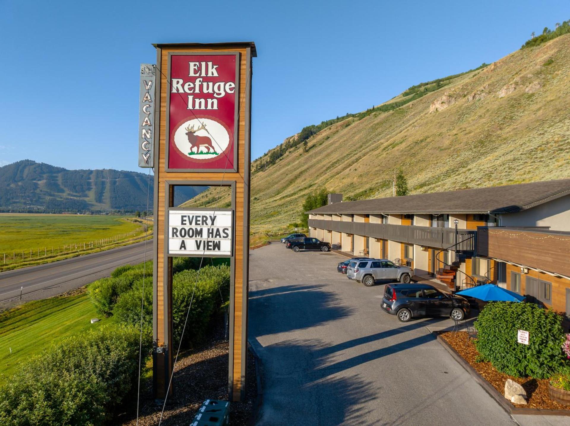 Elk Refuge Inn photo 60