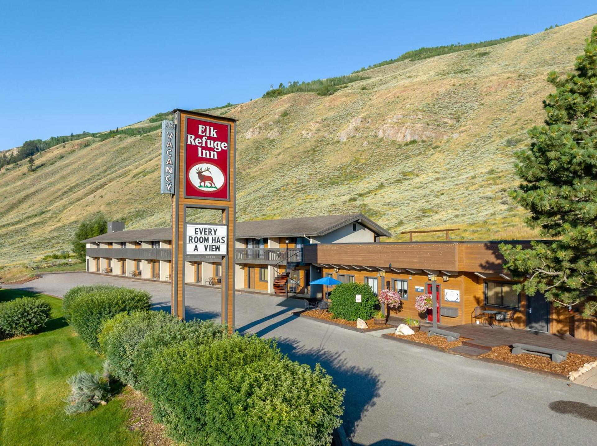 Elk Refuge Inn photo 18