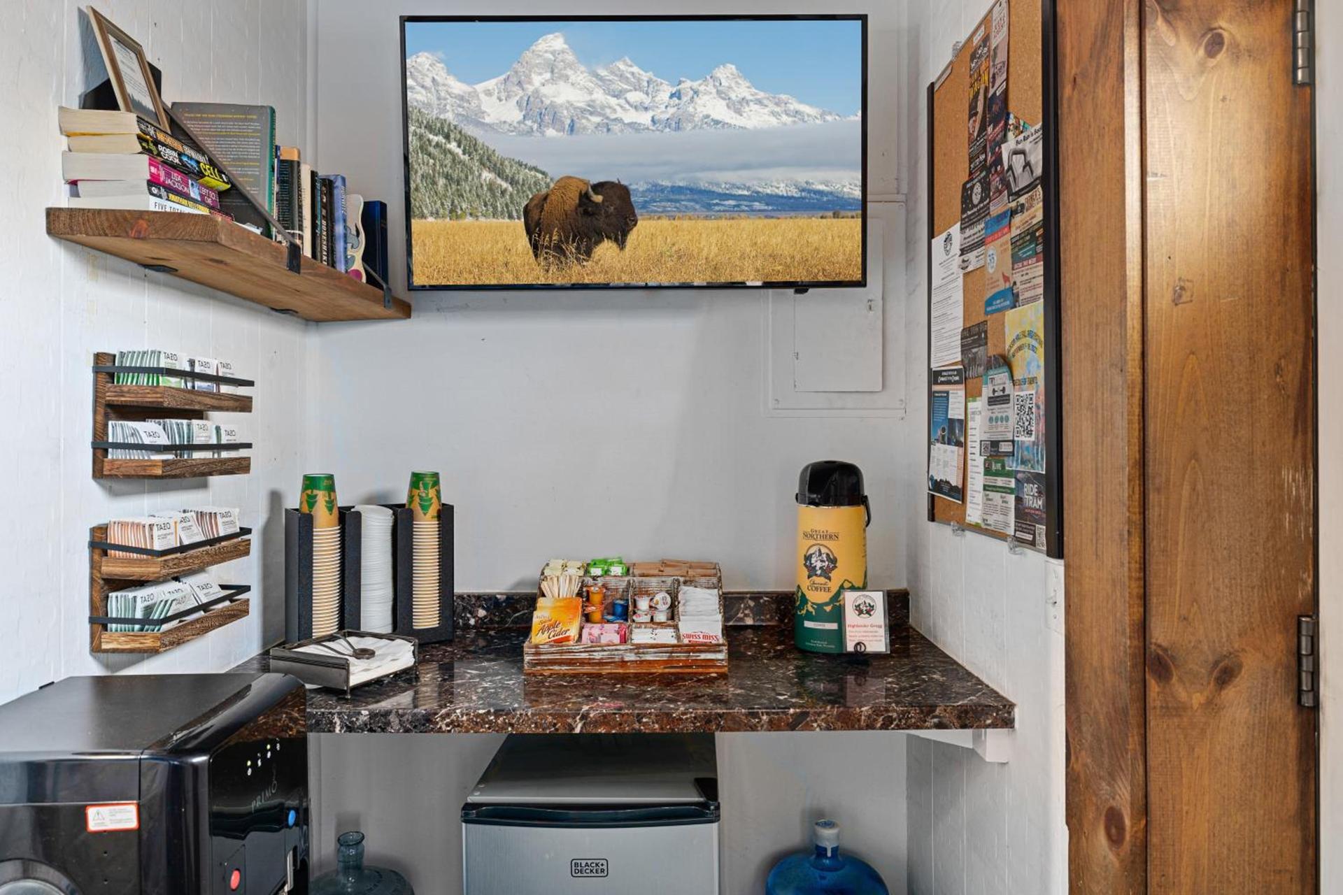 Elk Refuge Inn photo 10