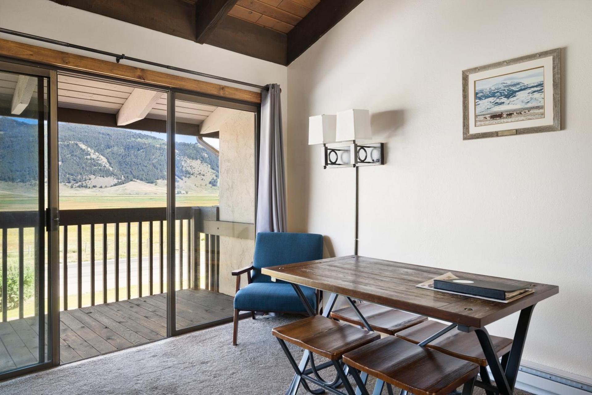 Elk Refuge Inn photo 7
