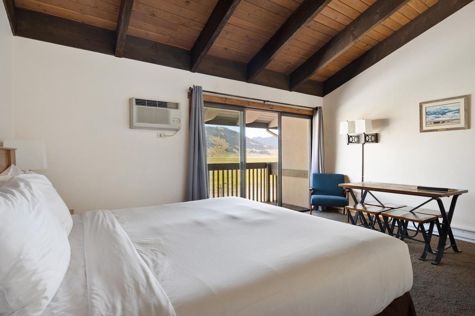 Elk Refuge Inn photo 6