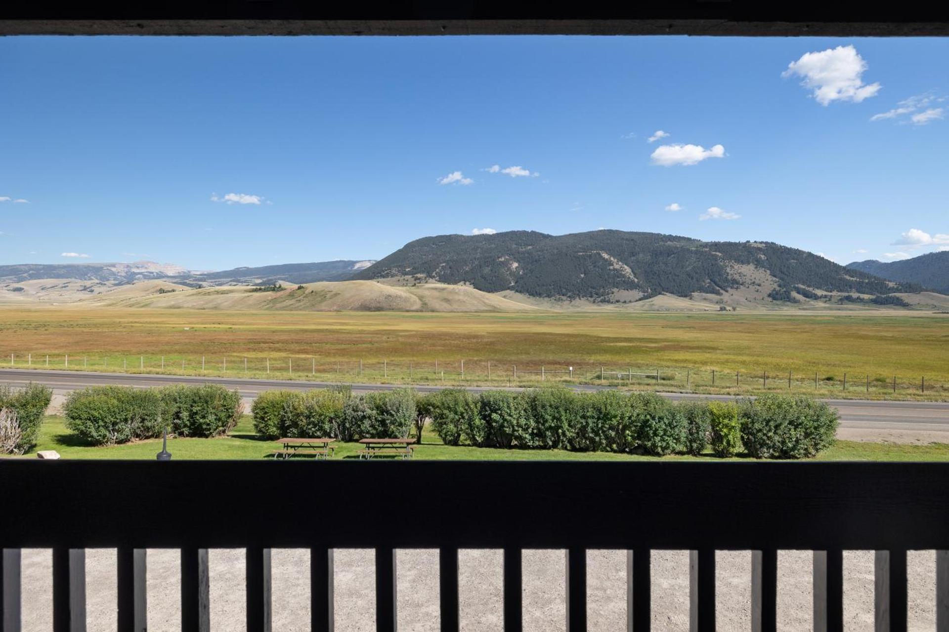 Elk Refuge Inn photo 65