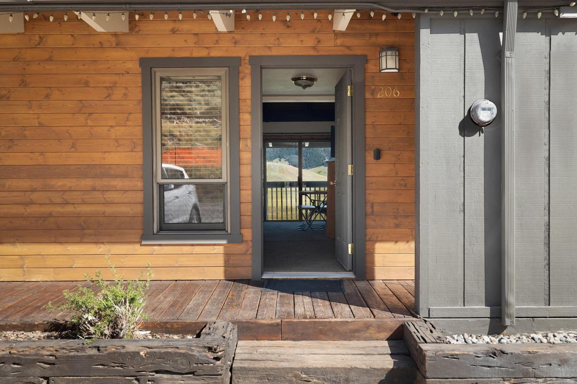 Elk Refuge Inn photo 70