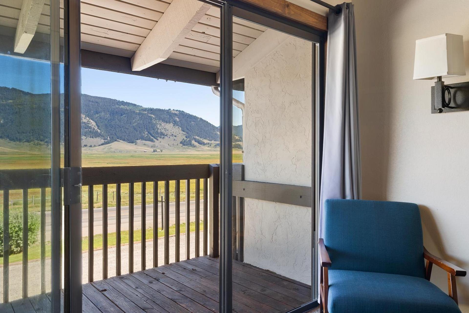 Elk Refuge Inn photo 69