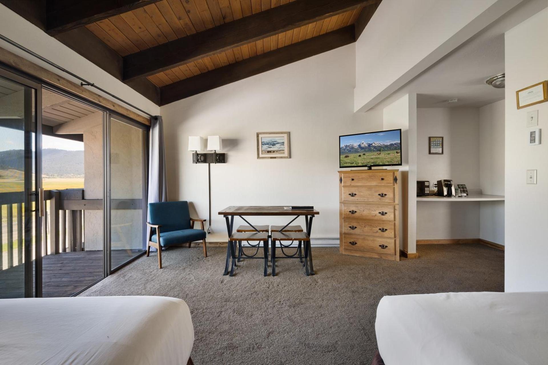 Elk Refuge Inn photo 72