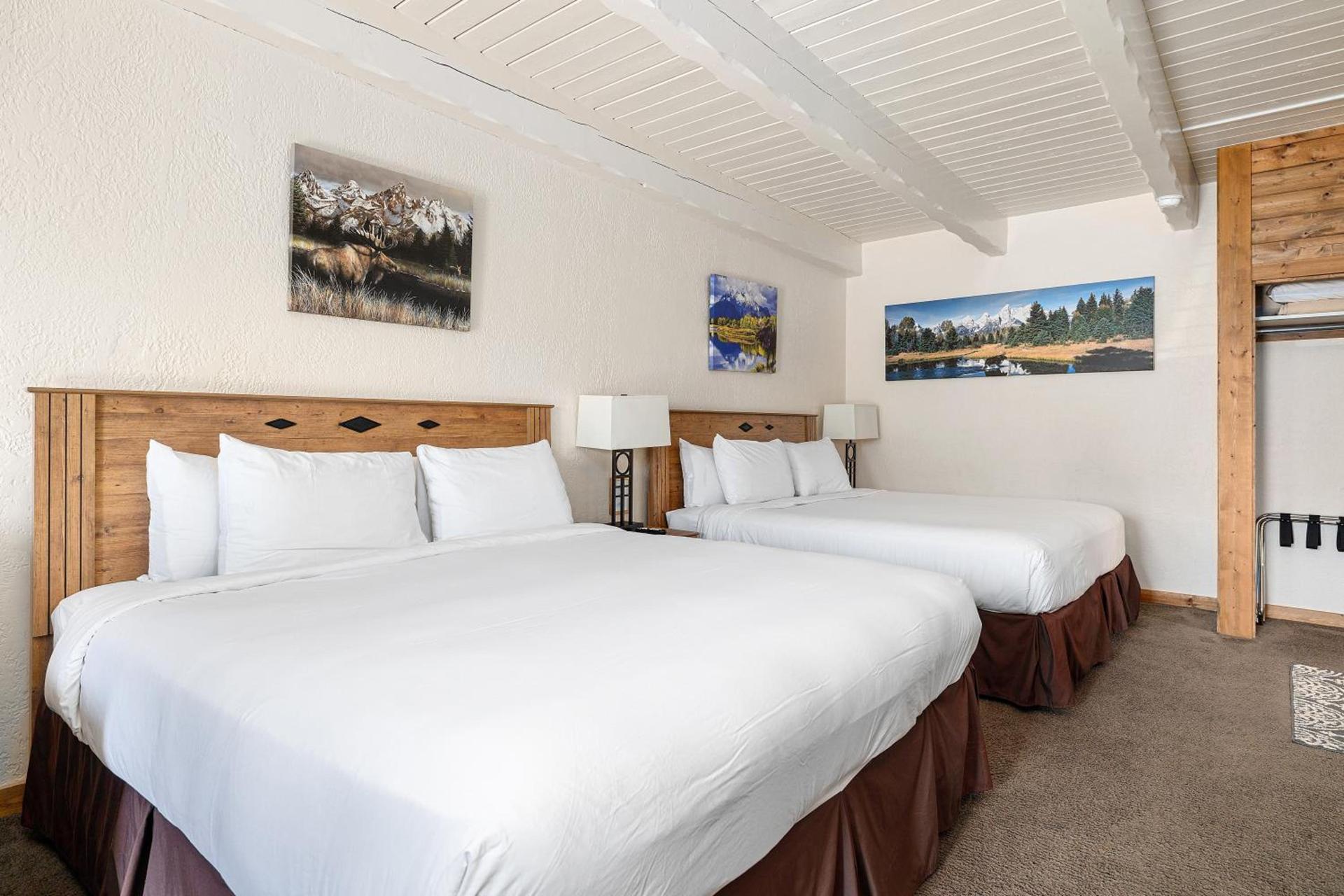 Elk Refuge Inn photo 76