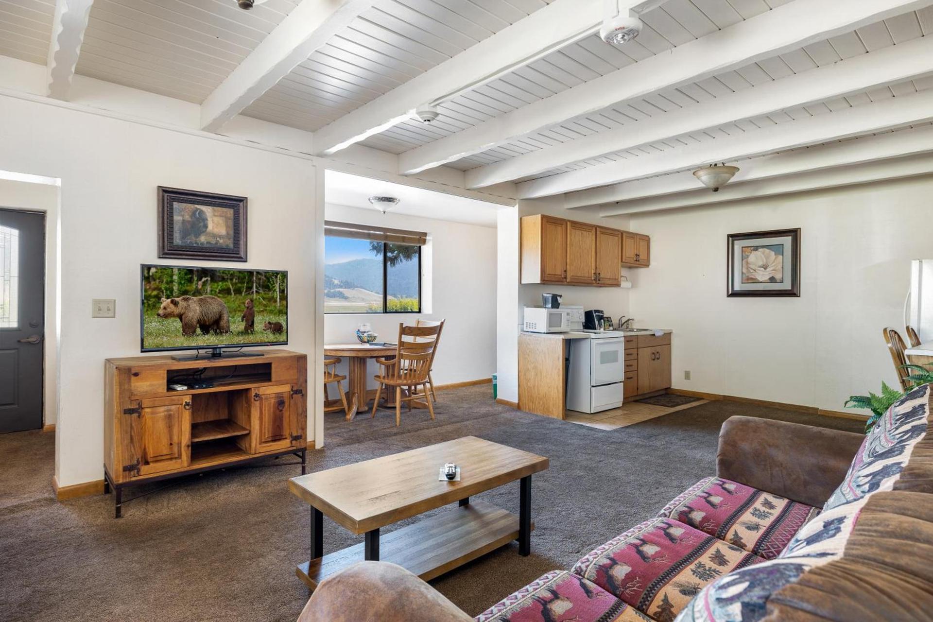 Elk Refuge Inn photo 82