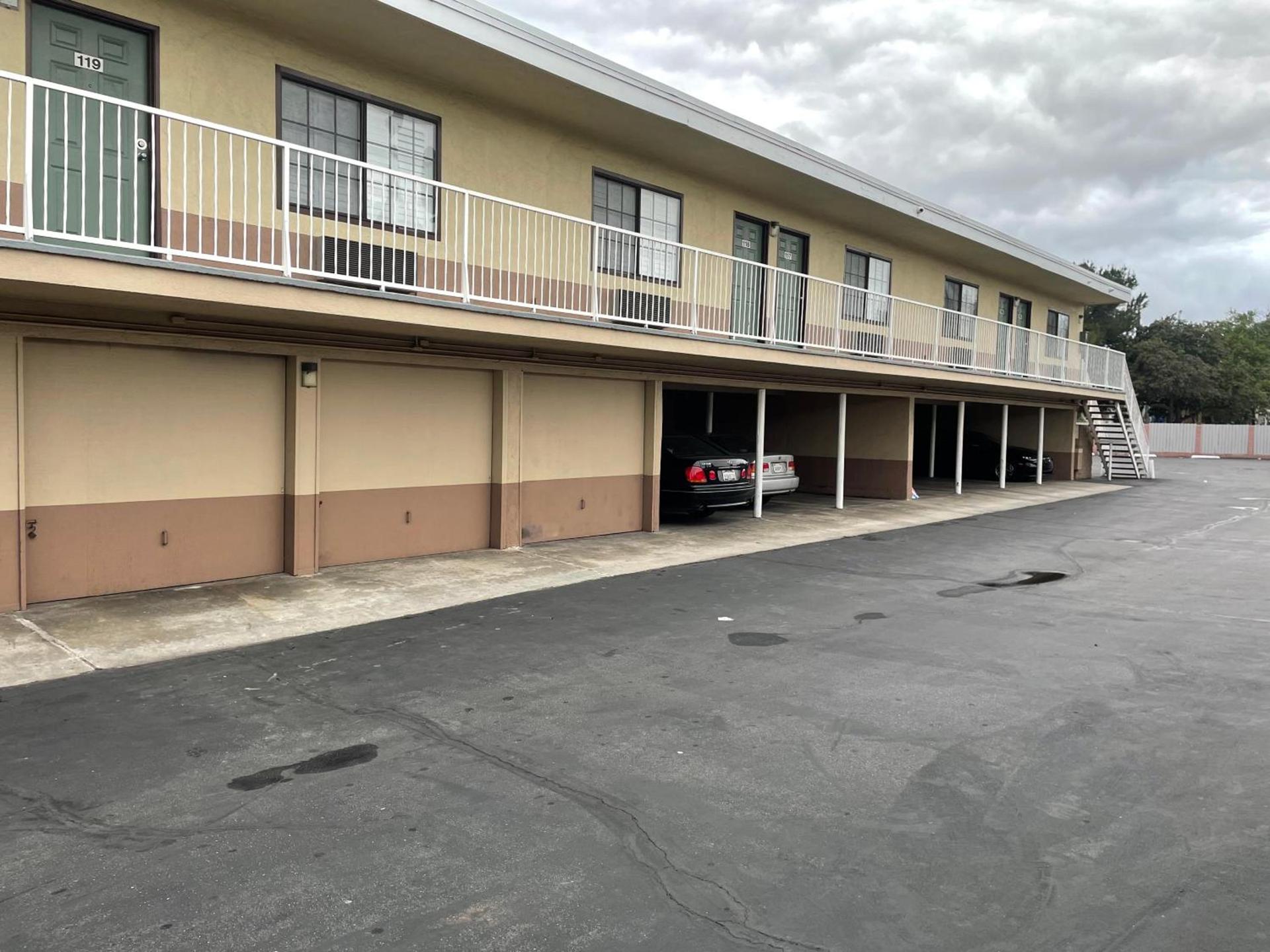 Plaza Inn Motel - Los Angeles area photo 3