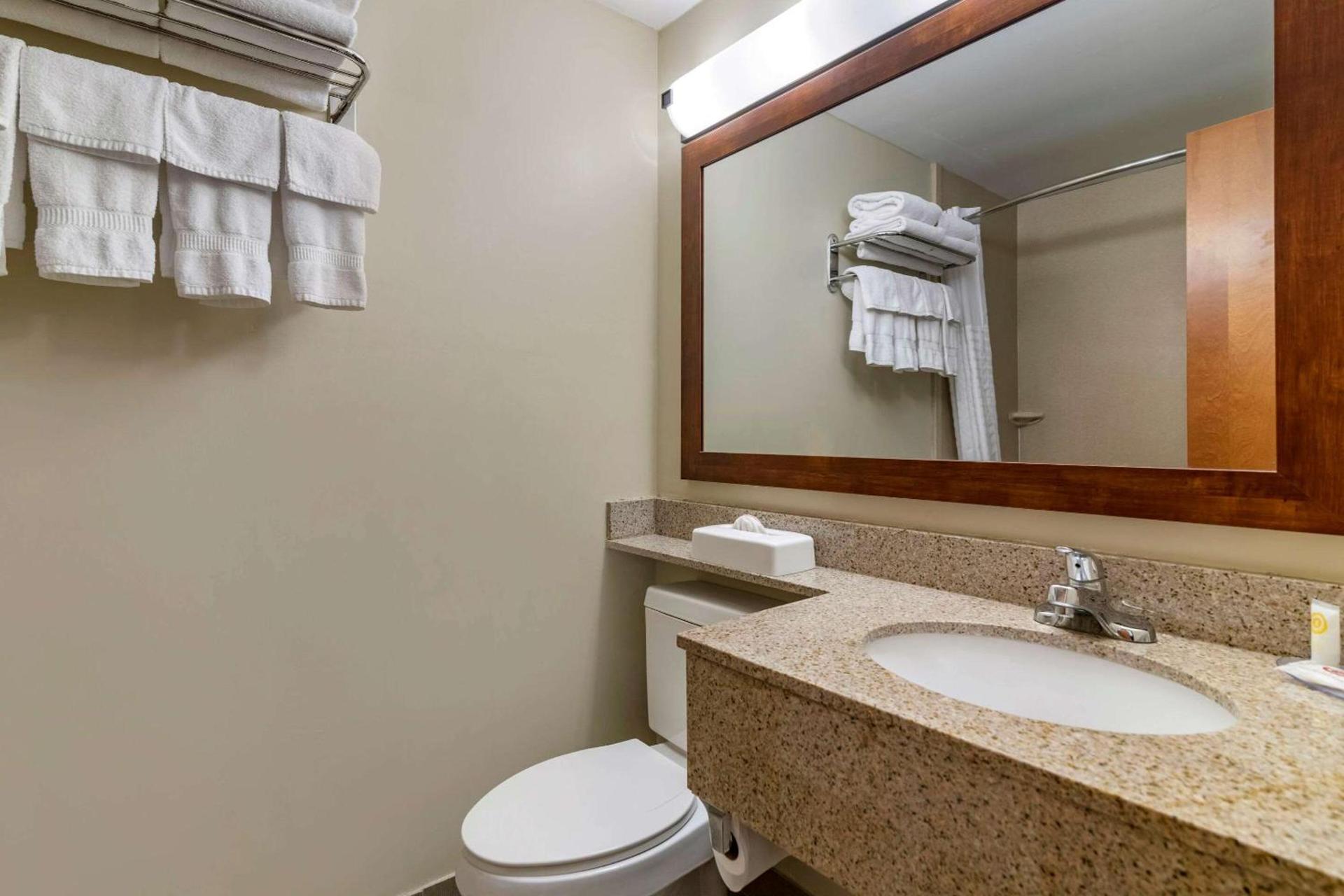 Comfort Inn Albany-South, Glenmont photo 18