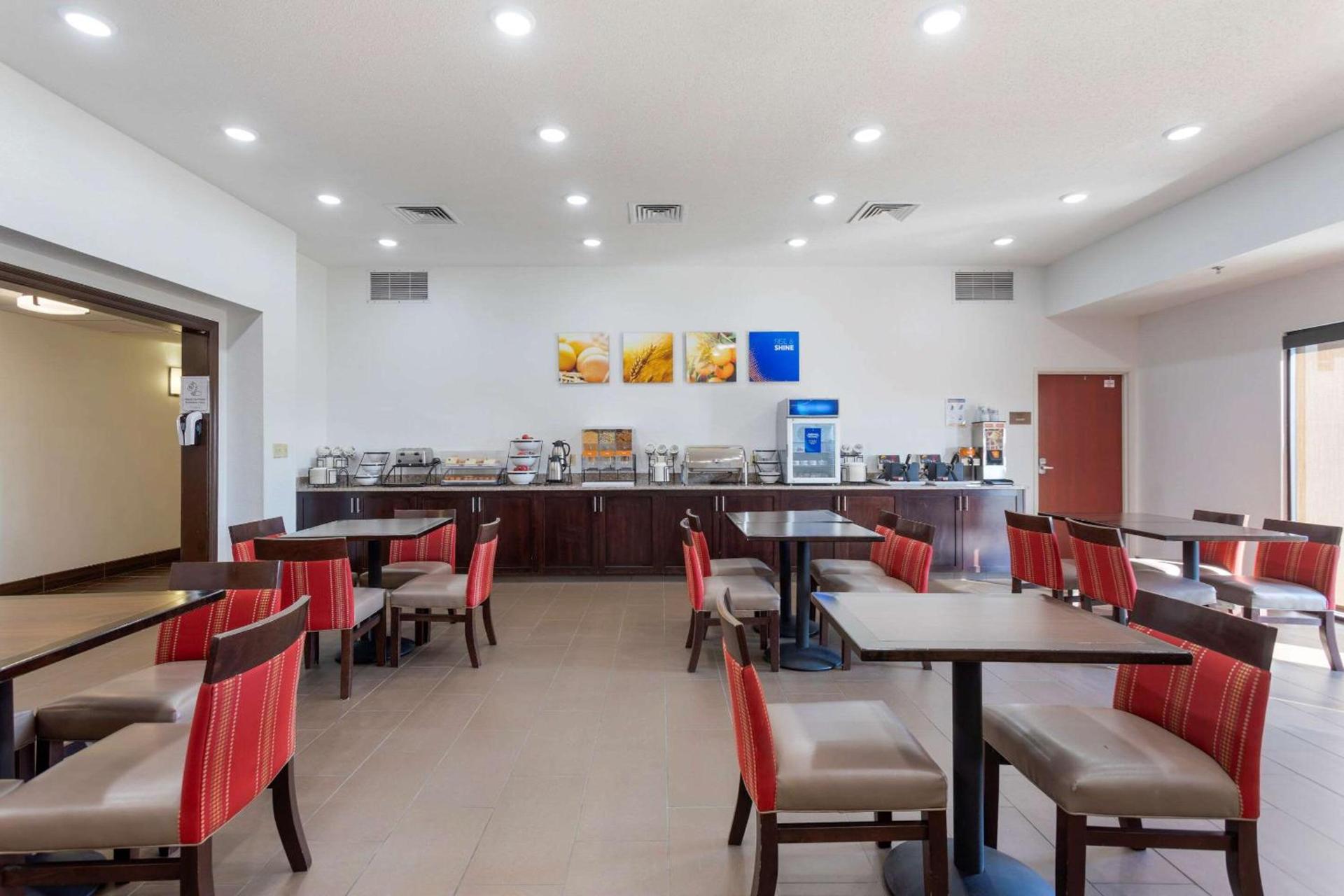 Comfort Inn & Suites Cave City photo 22