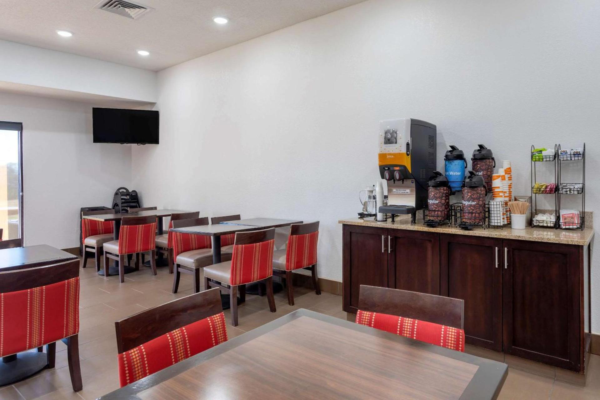 Comfort Inn & Suites Cave City photo 23