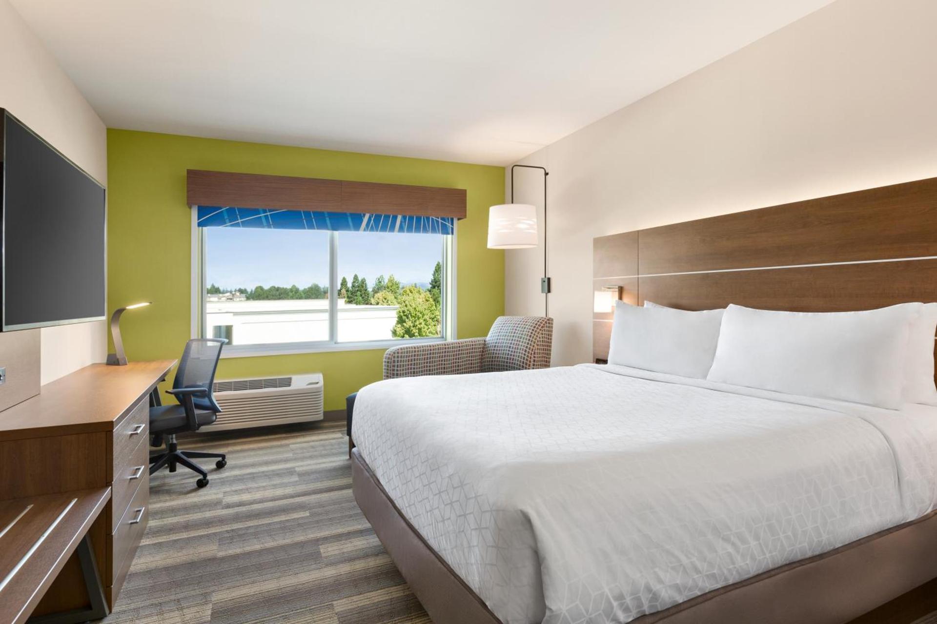 Holiday Inn Express & Suites - Ukiah by IHG photo 30
