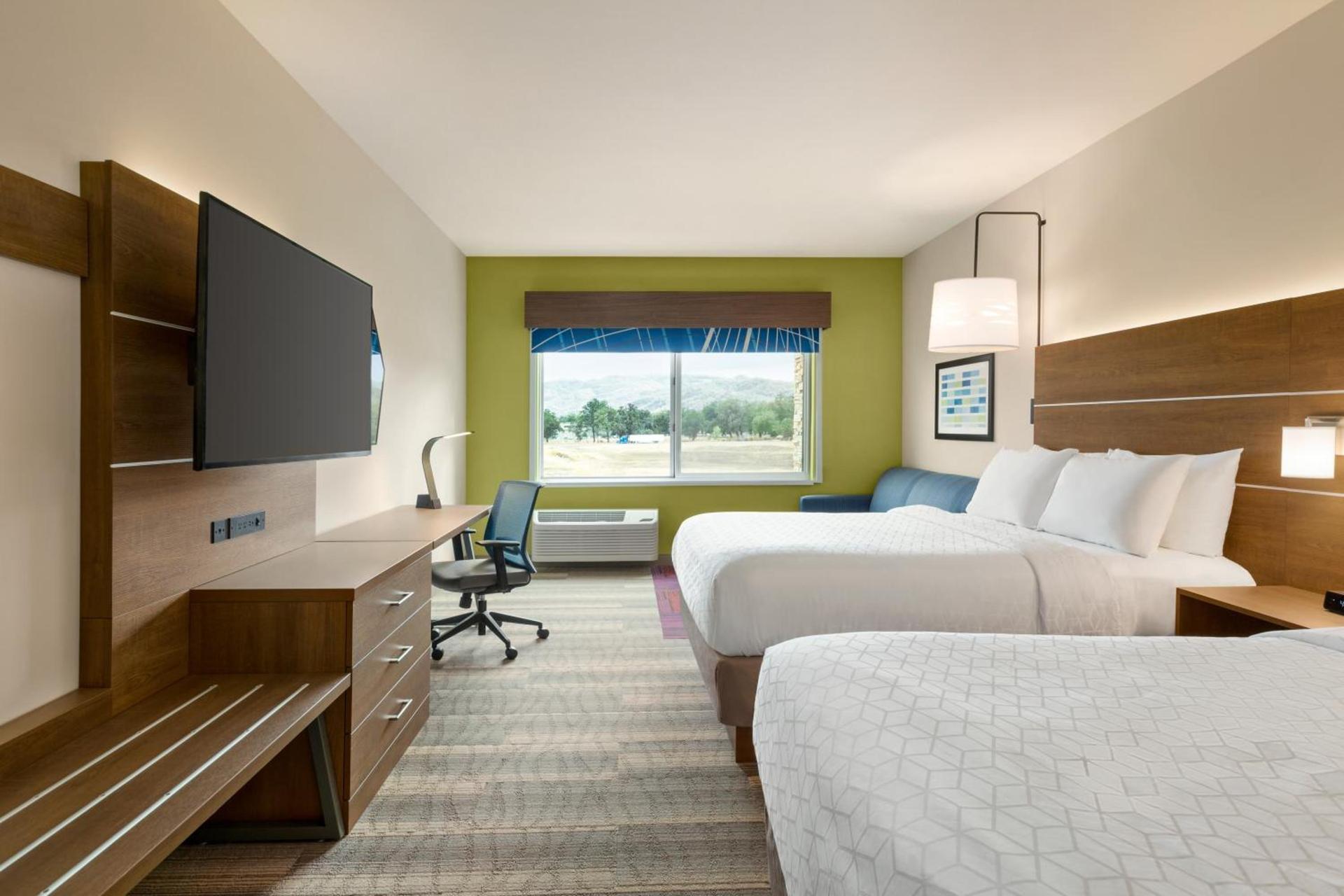 Holiday Inn Express & Suites - Ukiah by IHG photo 32