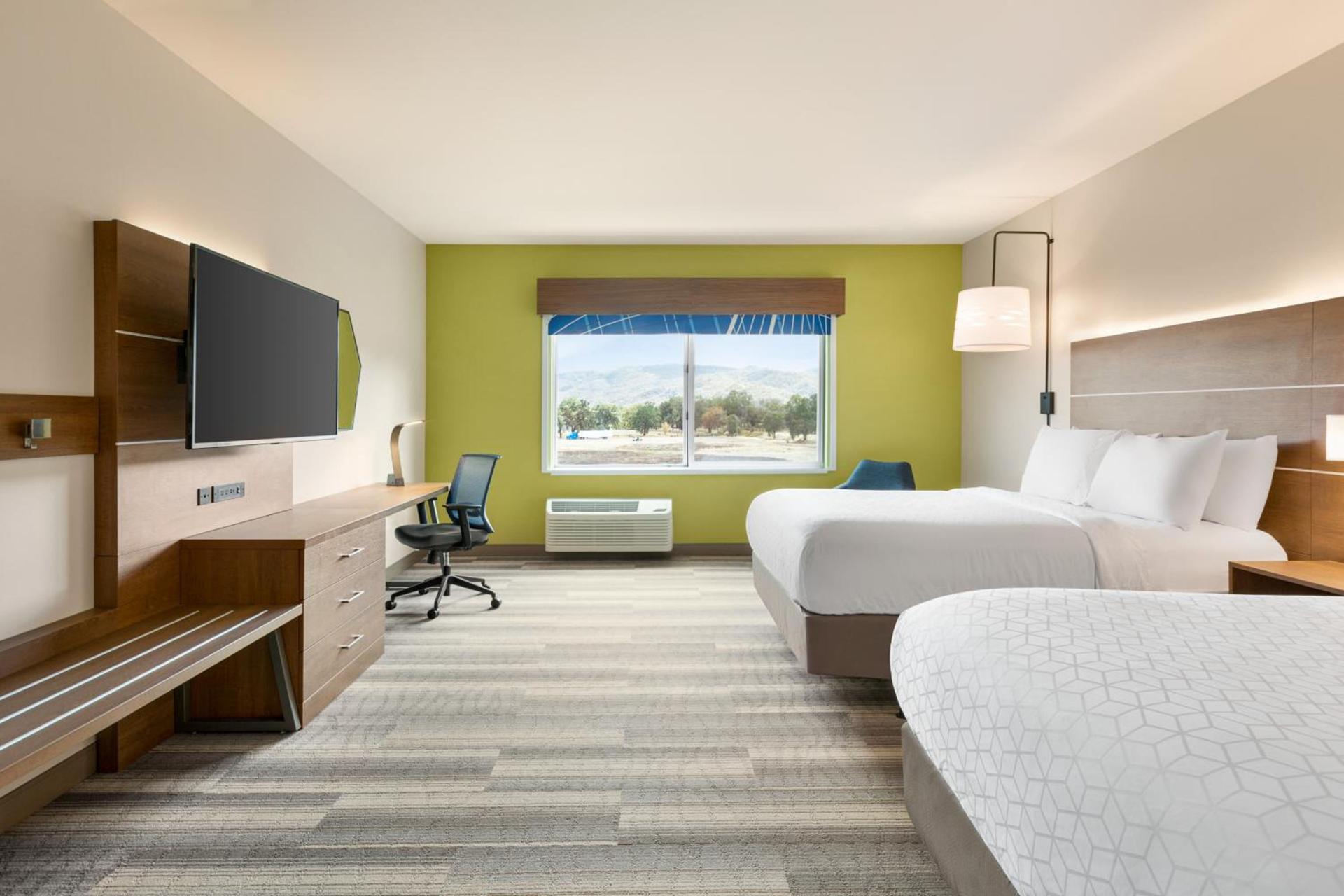 Holiday Inn Express & Suites - Ukiah by IHG photo 37