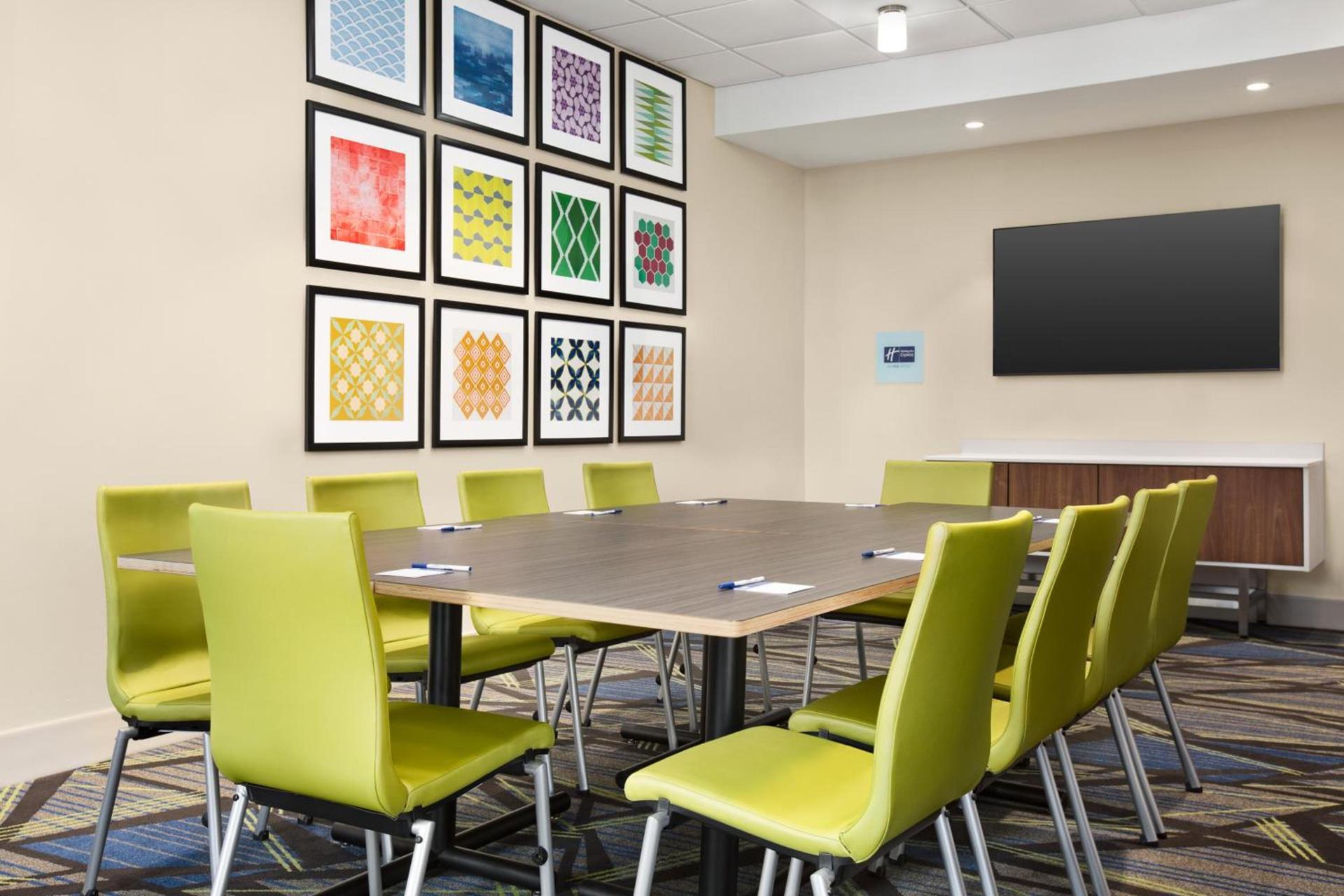 Holiday Inn Express & Suites - Ukiah by IHG photo 21