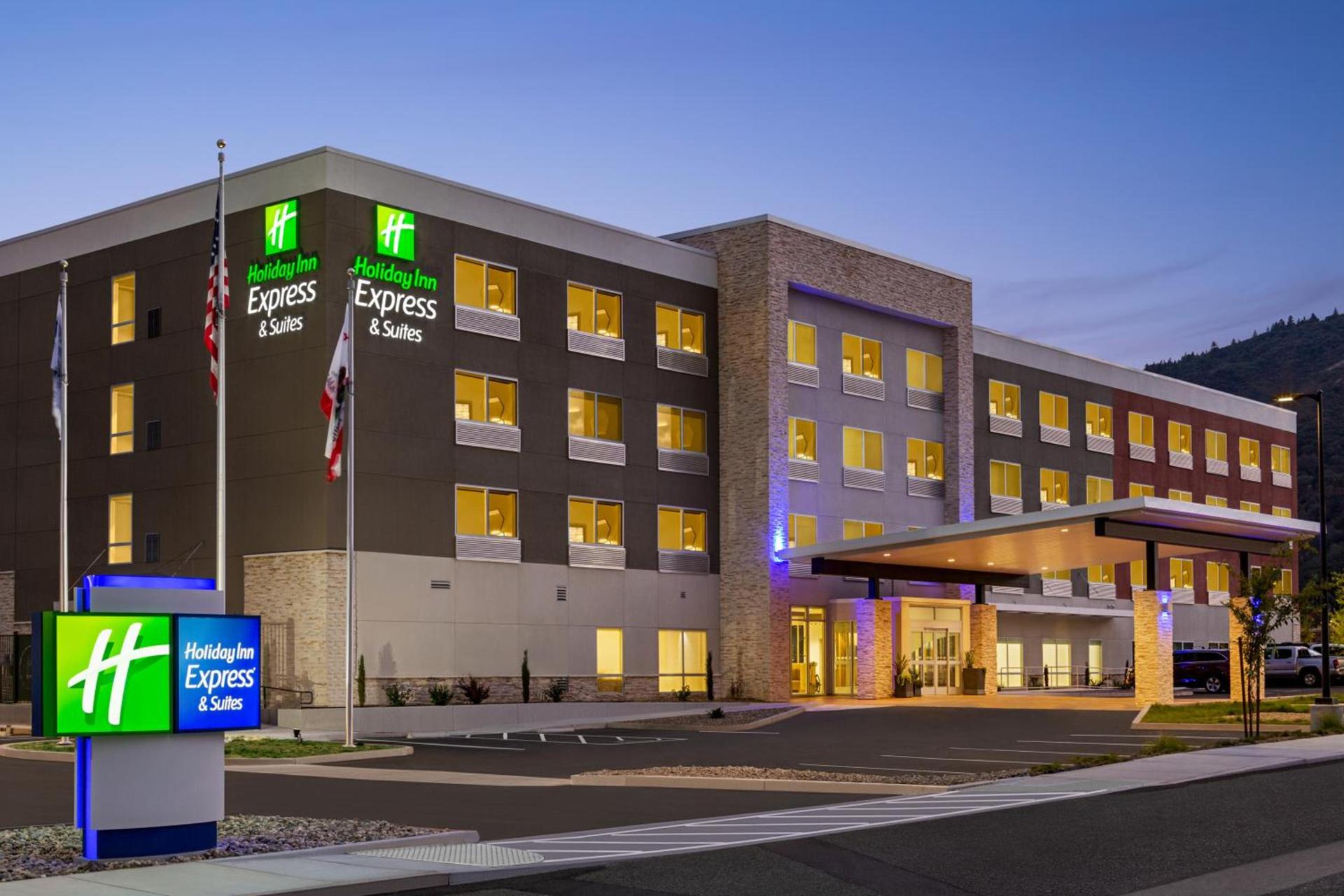 Holiday Inn Express & Suites - Ukiah by IHG photo 2