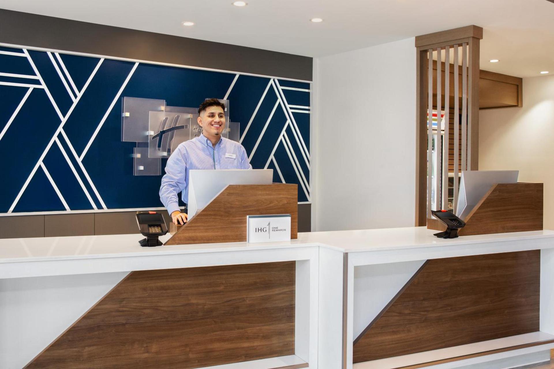 Holiday Inn Express & Suites - Ukiah by IHG photo 6