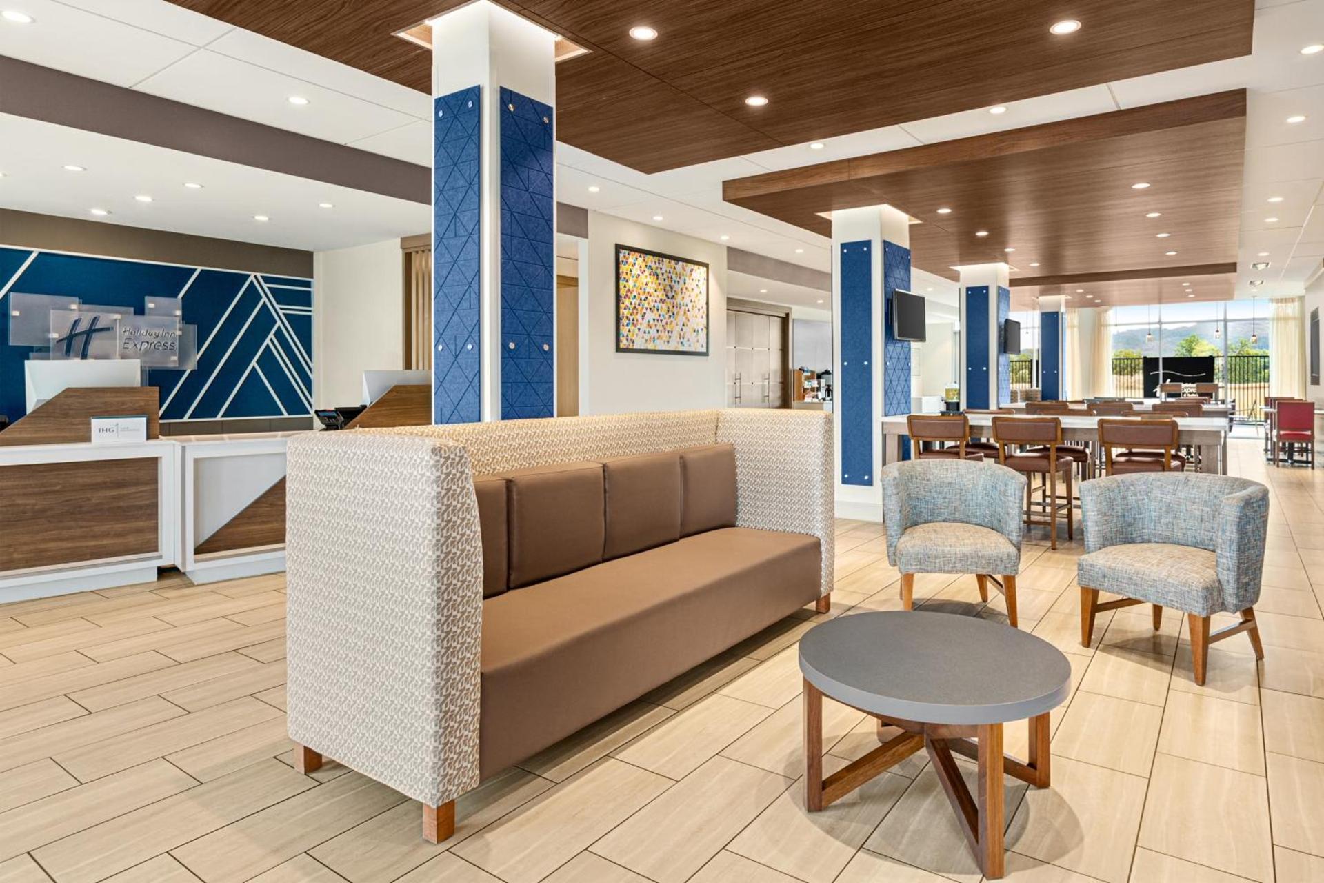 Holiday Inn Express & Suites - Ukiah by IHG photo 10