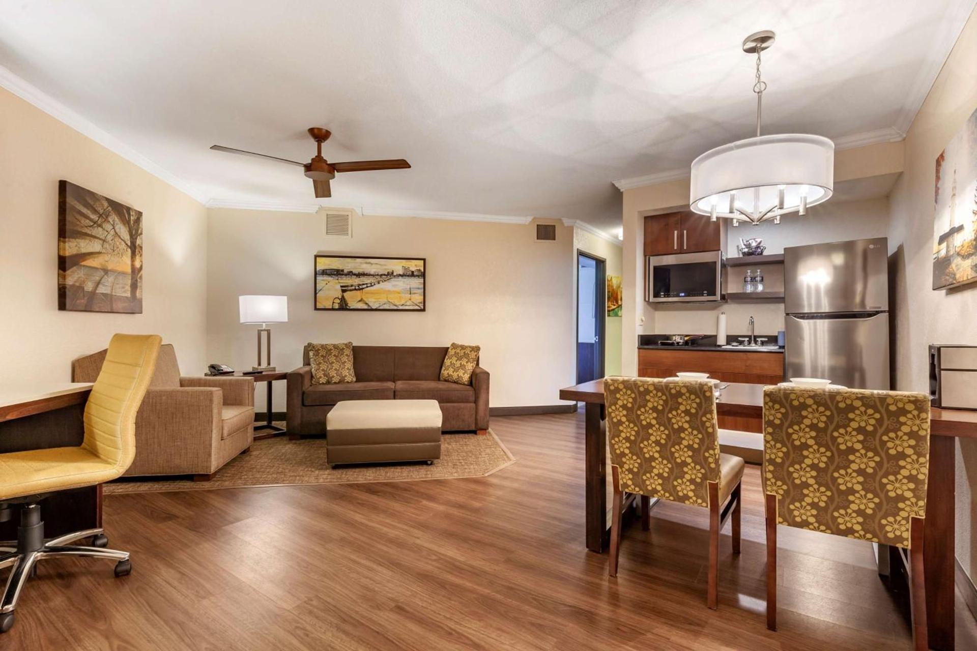 Best Western Premier Bridgewood Hotel Resort photo 20