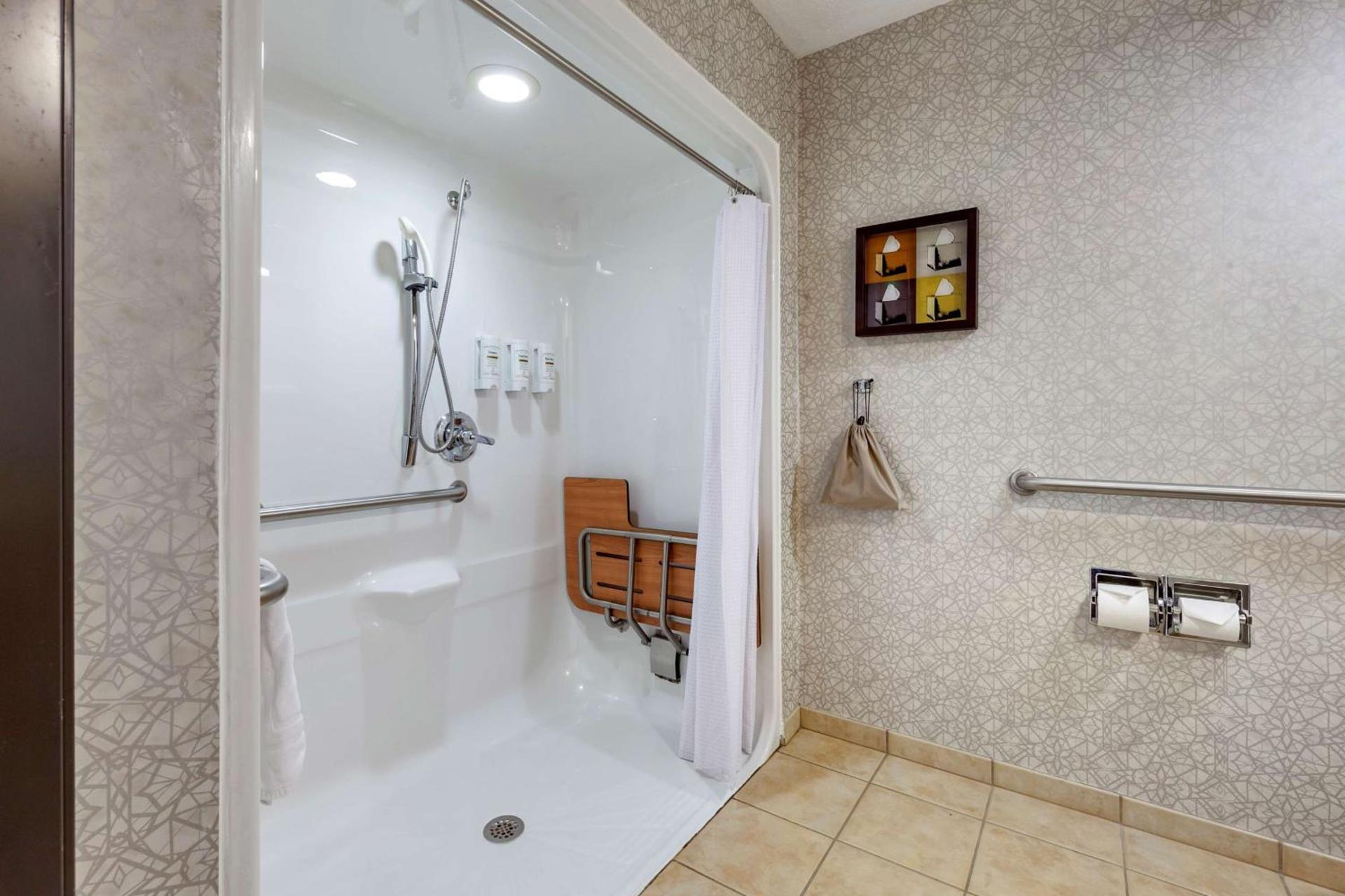 Best Western Premier Bridgewood Hotel Resort photo 35