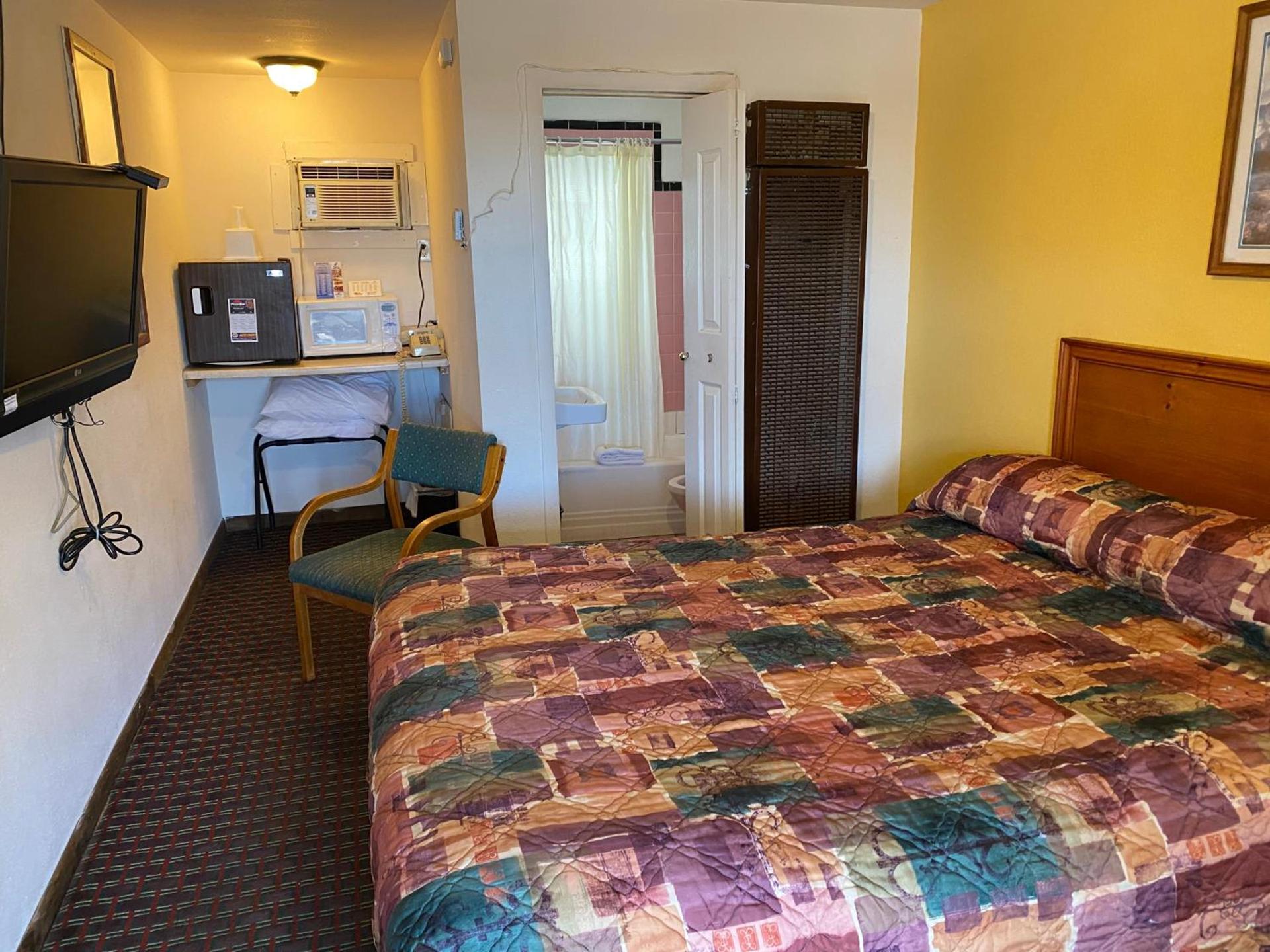 RANGER MOTEL photo 42