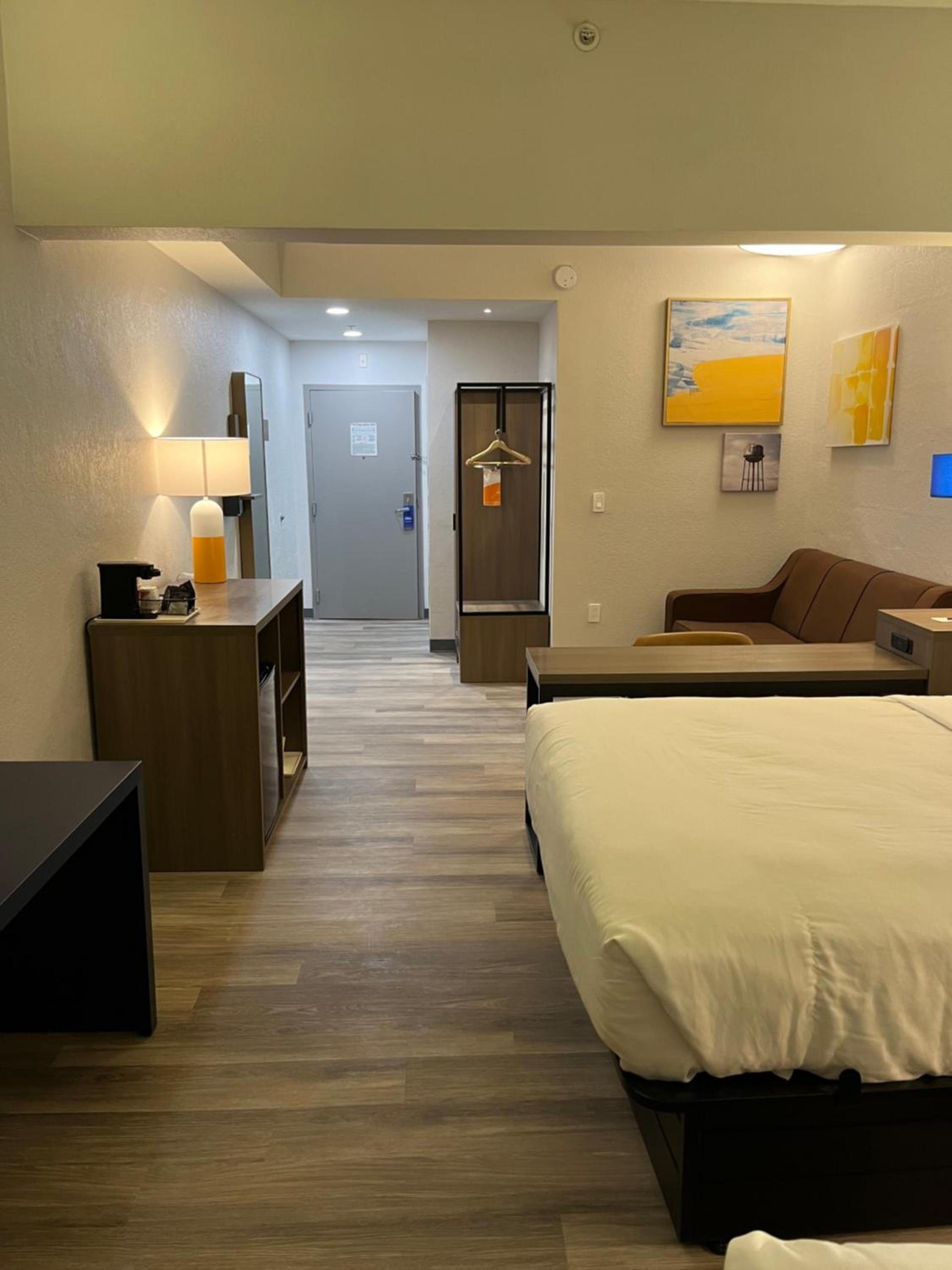 Comfort Suites Clearwater - Dunedin photo 22