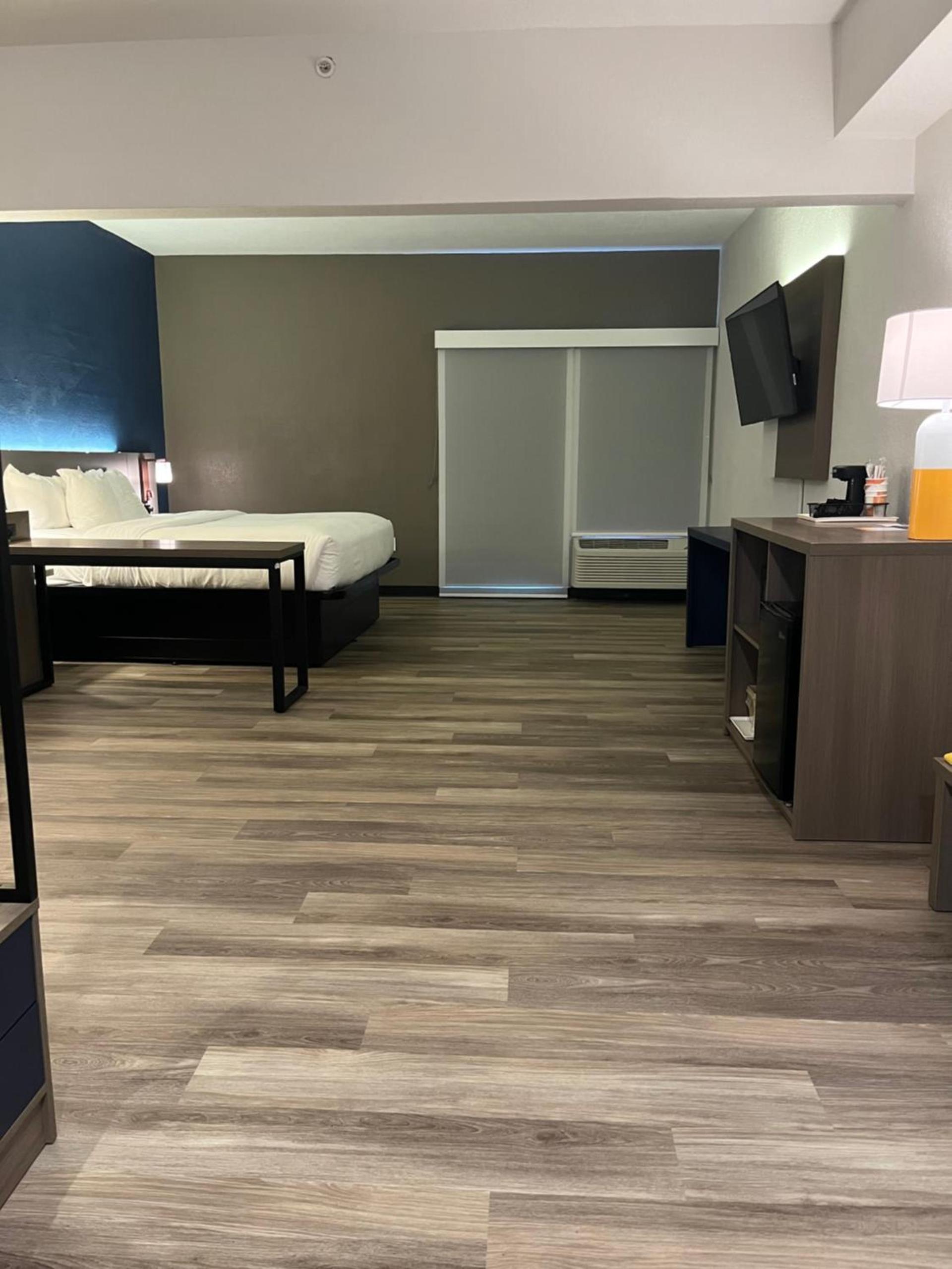 Comfort Suites Clearwater - Dunedin photo 23