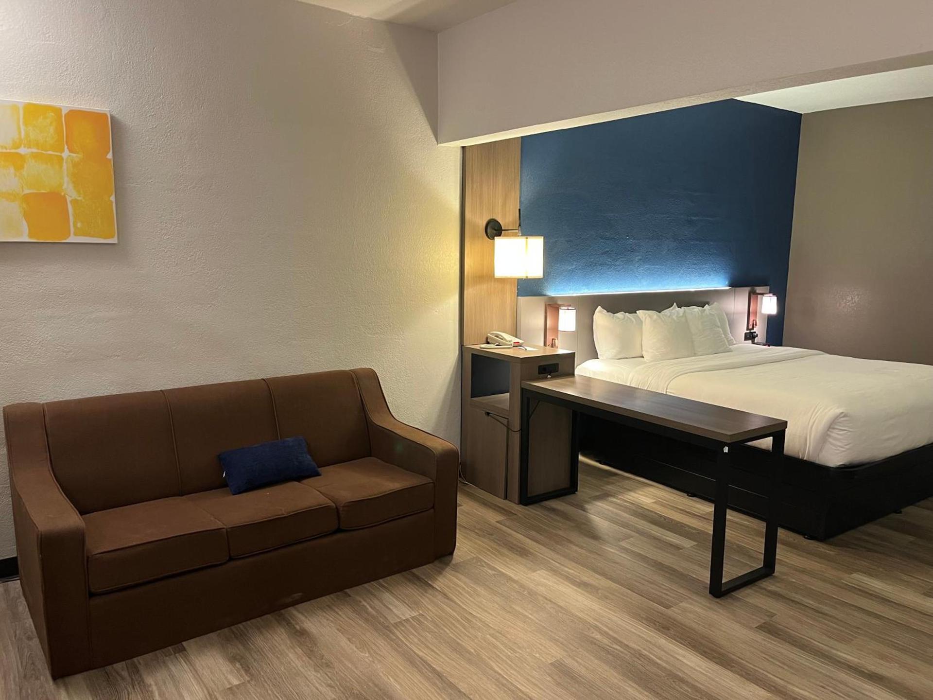 Comfort Suites Clearwater - Dunedin photo 24