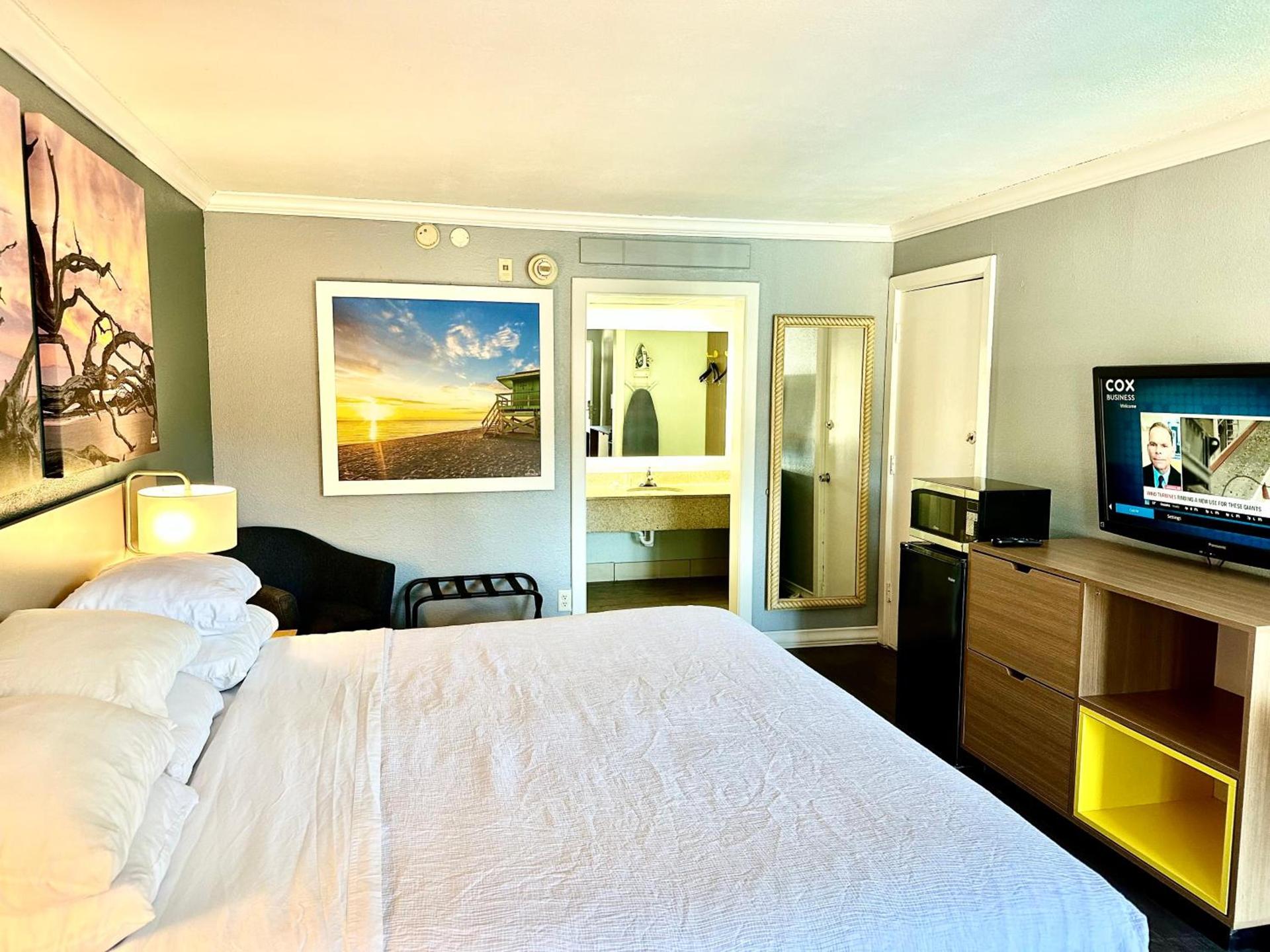 Days Inn by Wyndham Pensacola - Historic Downtown photo 24