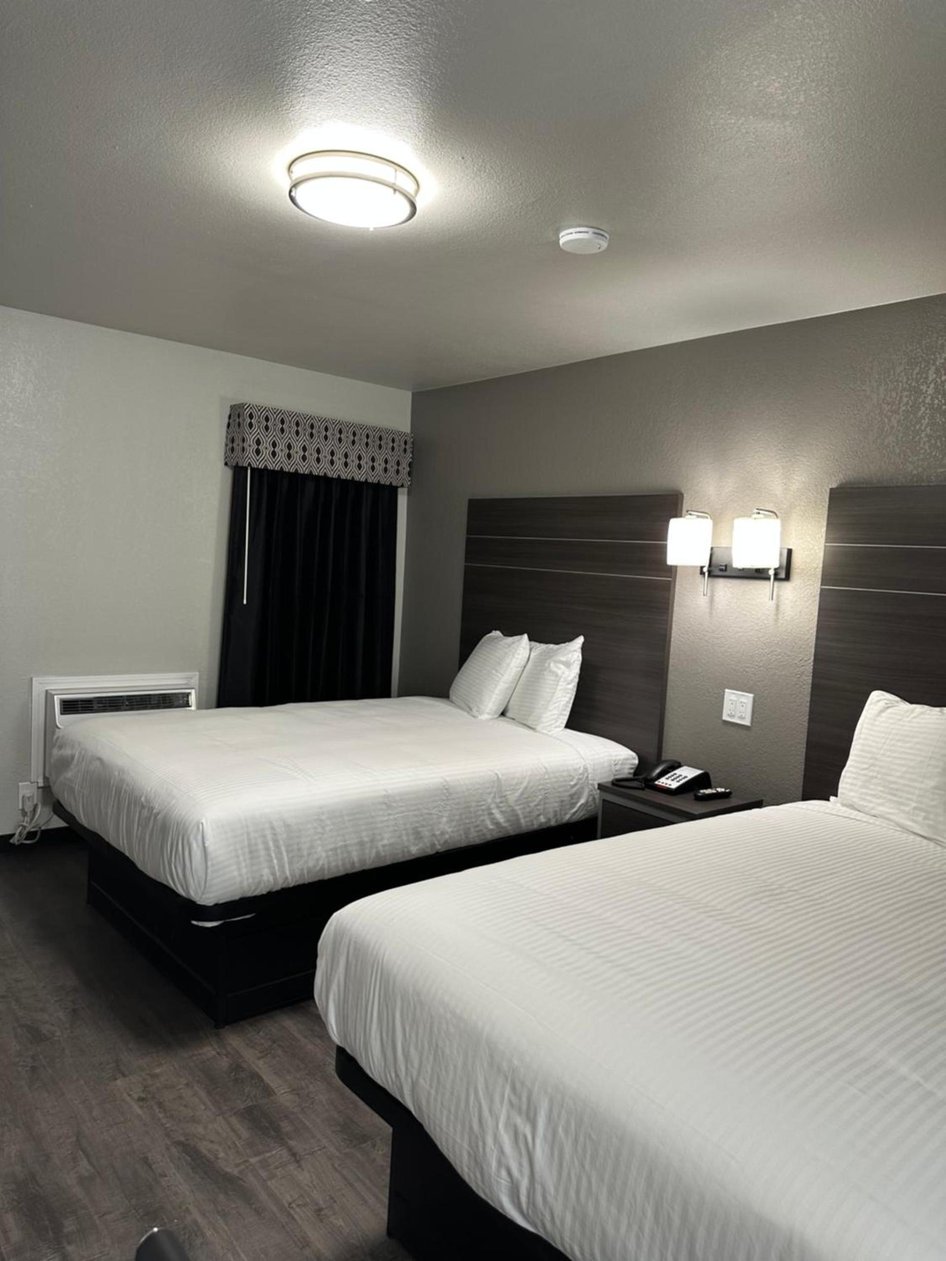 Sleepy Traveler Motel photo 1