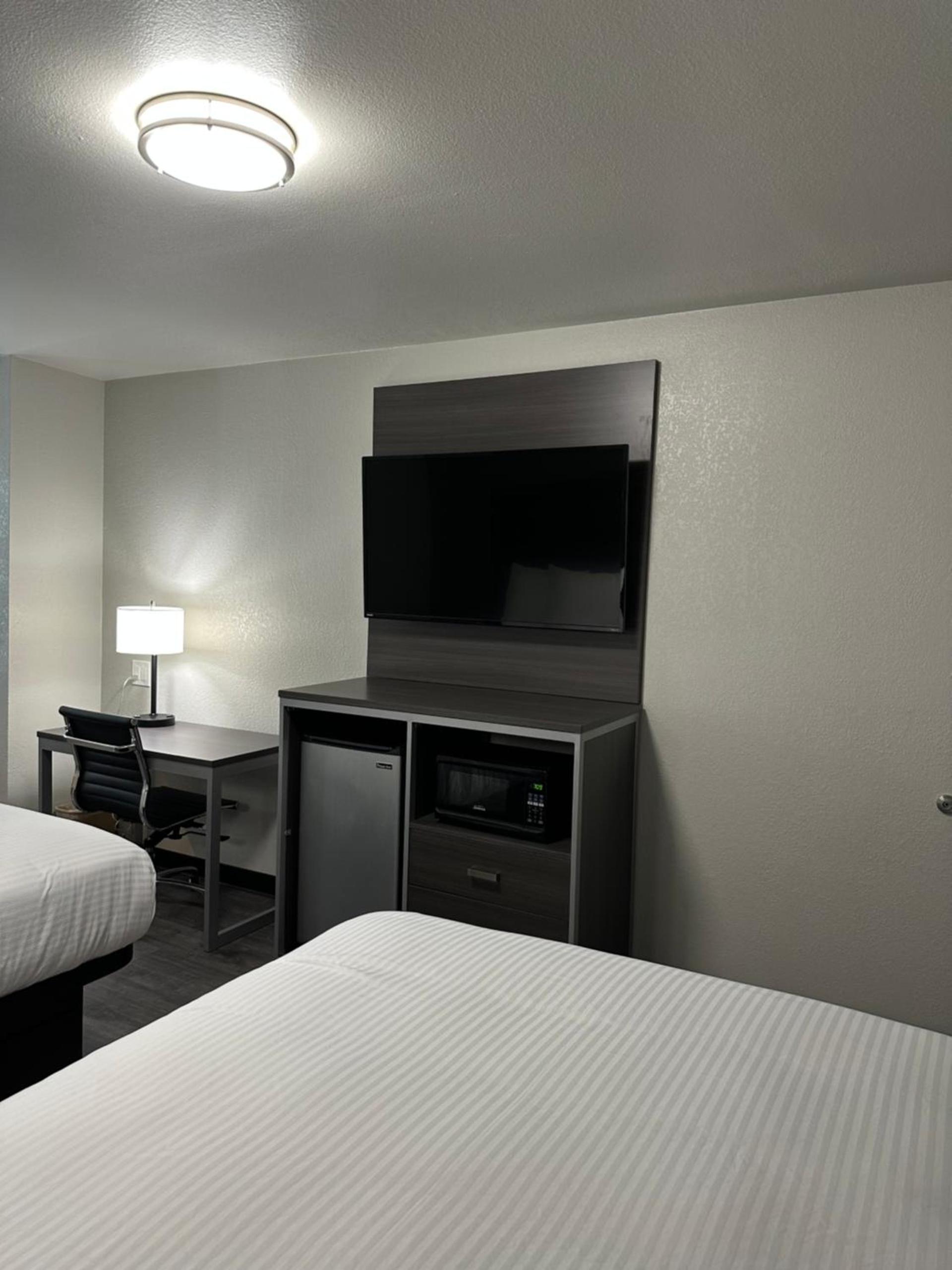 Sleepy Traveler Motel photo 10