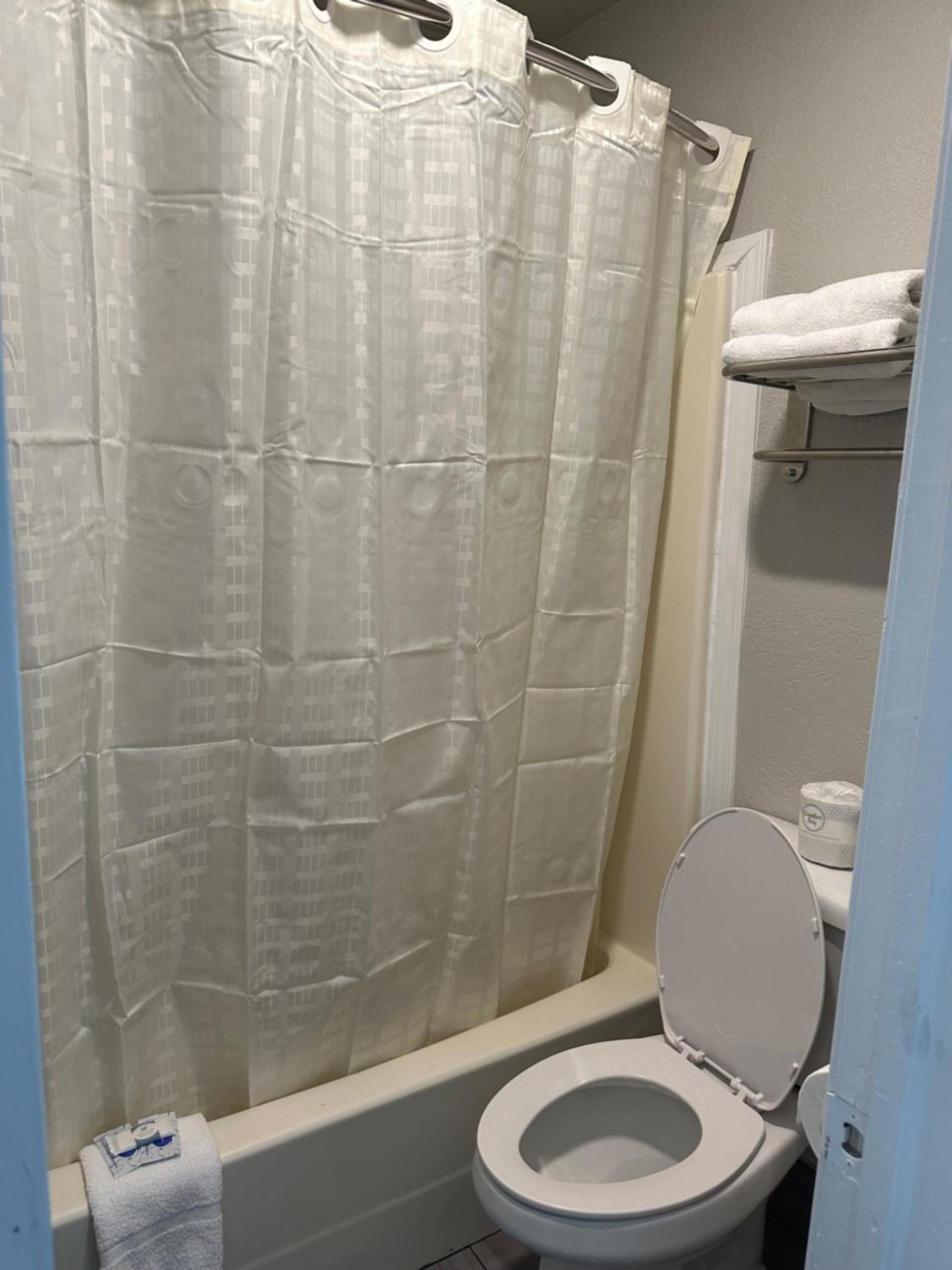 Sleepy Traveler Motel photo 3