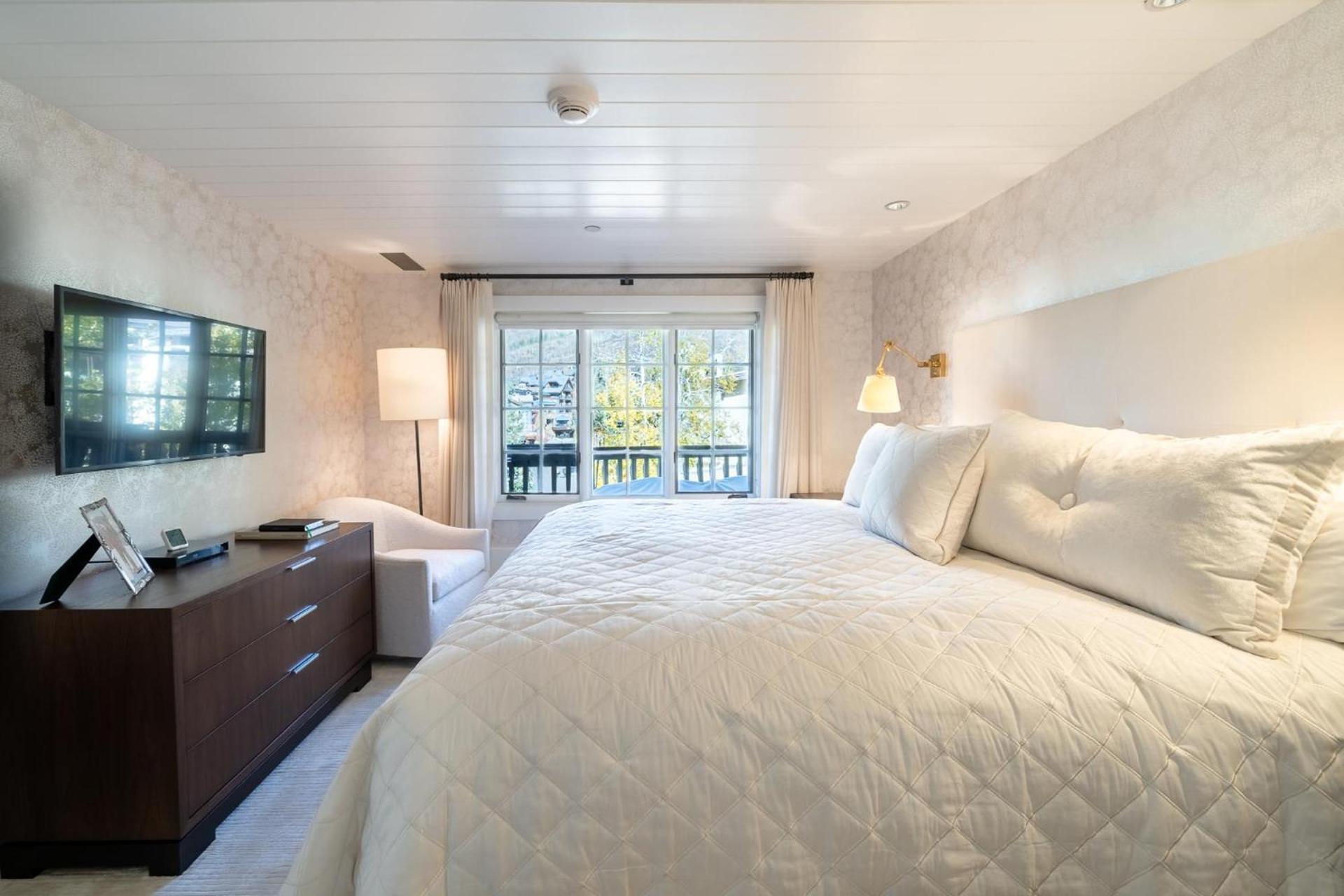 Lodge at Vail Condominiums photo 49
