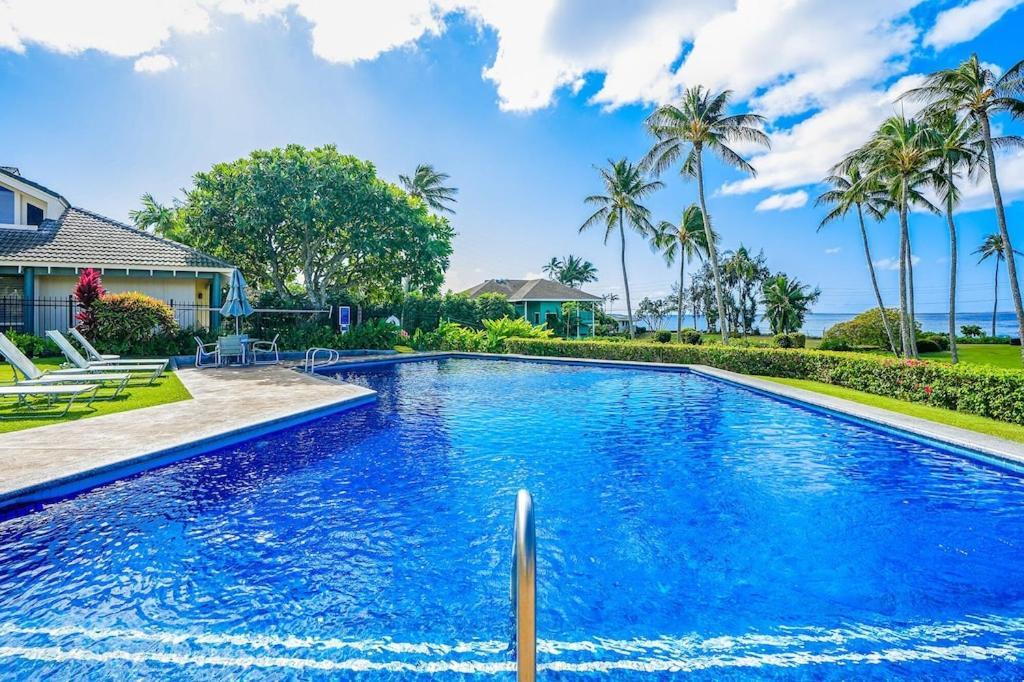Honu He'e Nalu - The Surfing Turtle - Ocean & Beachfront! Stunning Views! photo 25