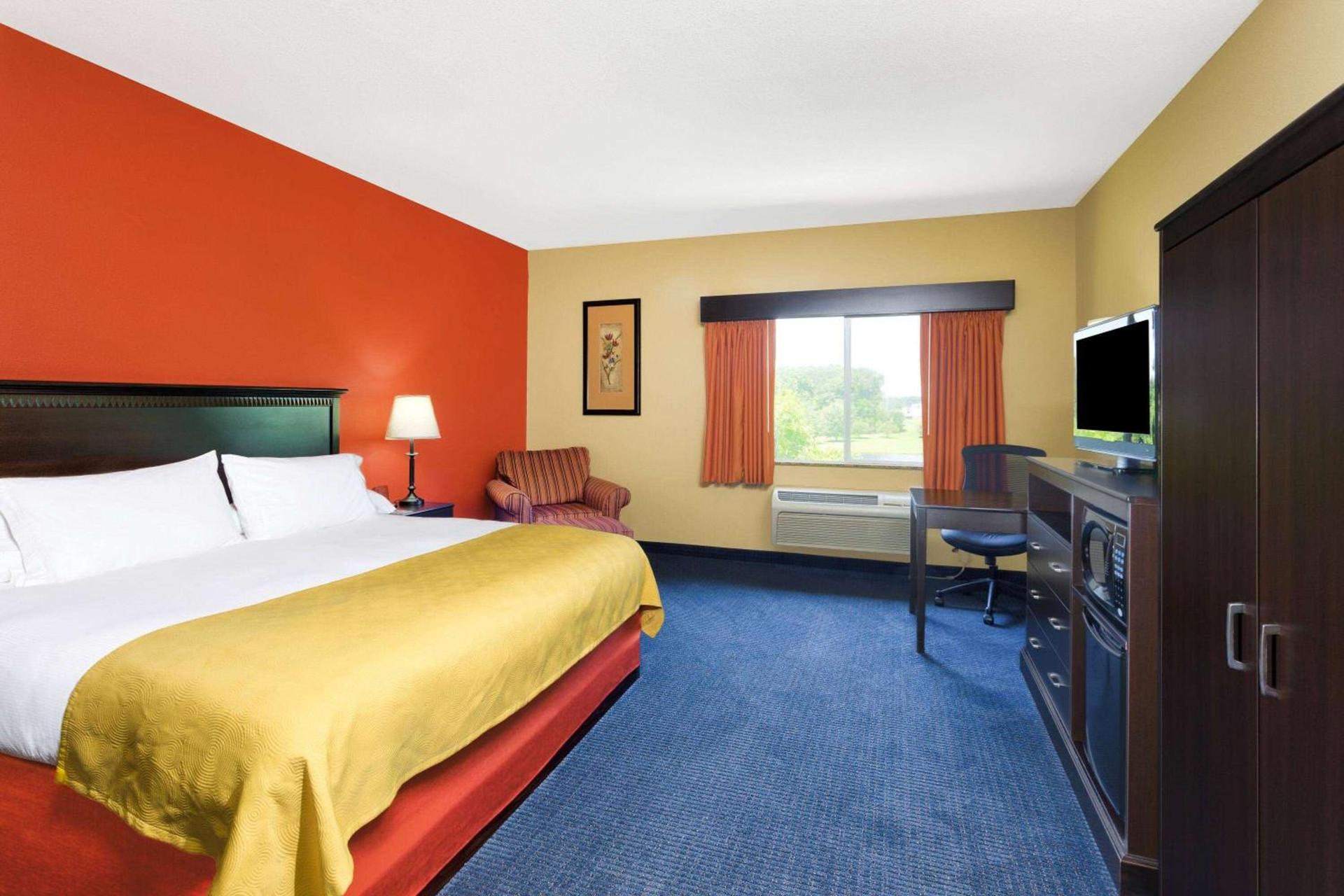 AmericInn by Wyndham Vidalia photo 12