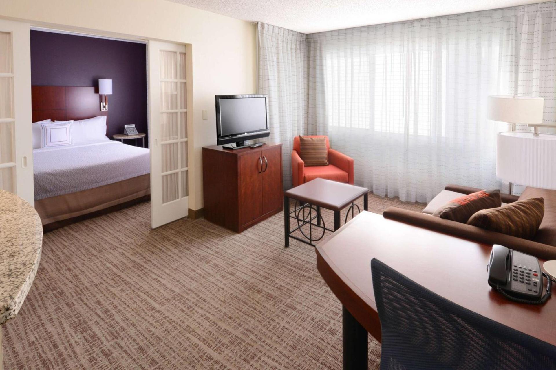 Sonesta ES Suites Dallas Central Expressway photo 3